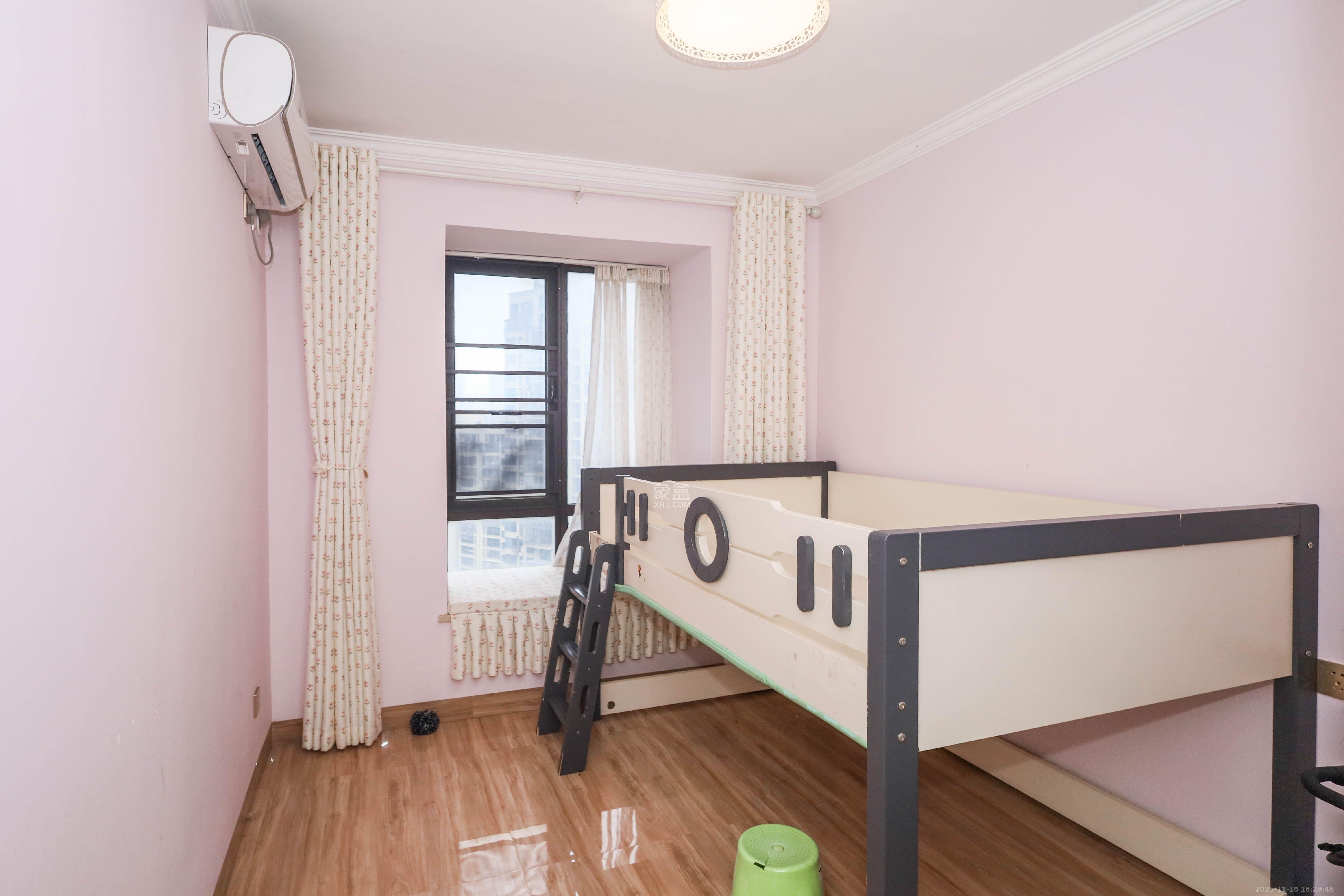 保利麓谷林语E区  1室2厅1卫    3000.0元/月室内图