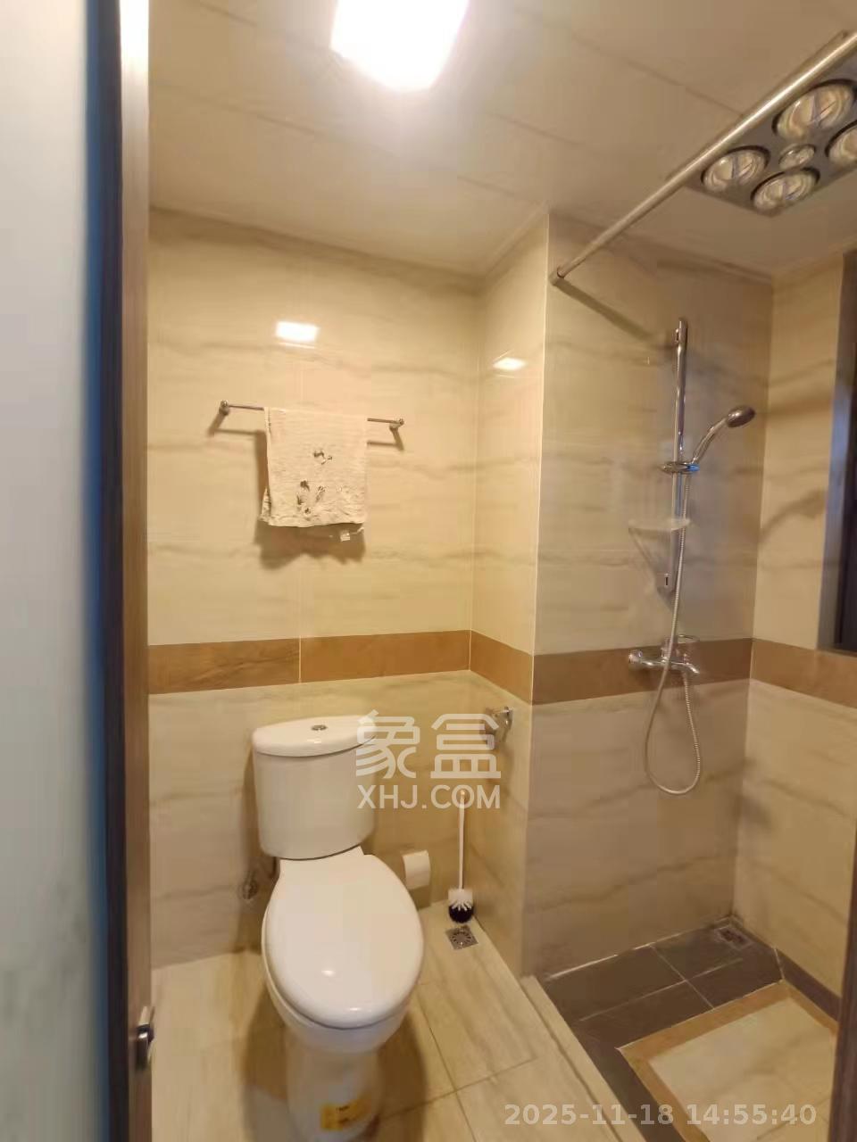 万科白鹭郡  4室2厅2卫    3000.0元/月室内图