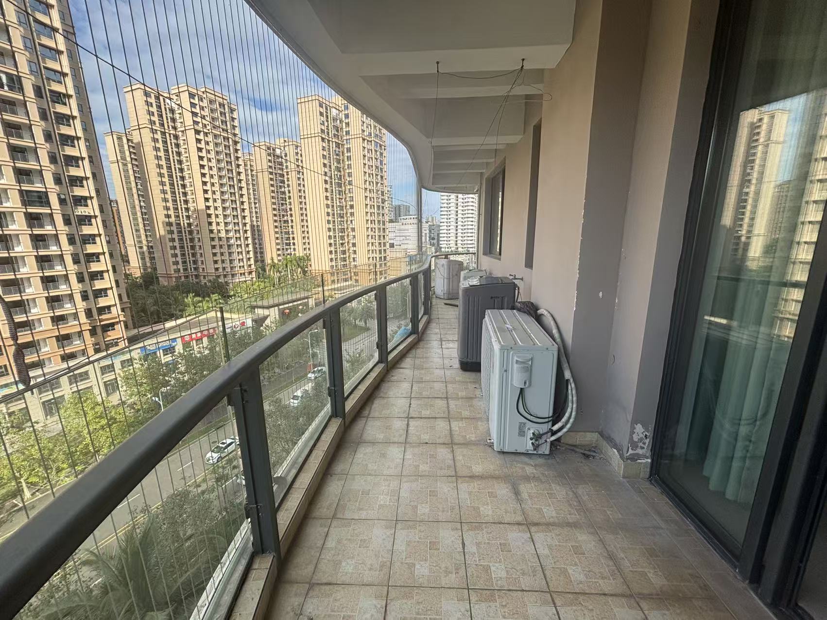 绿地海长流二期  2室2厅1卫    2000.0元/月室内图