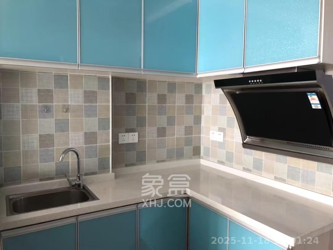 莲城步行街公寓  1室1厅1卫    24.0万客厅