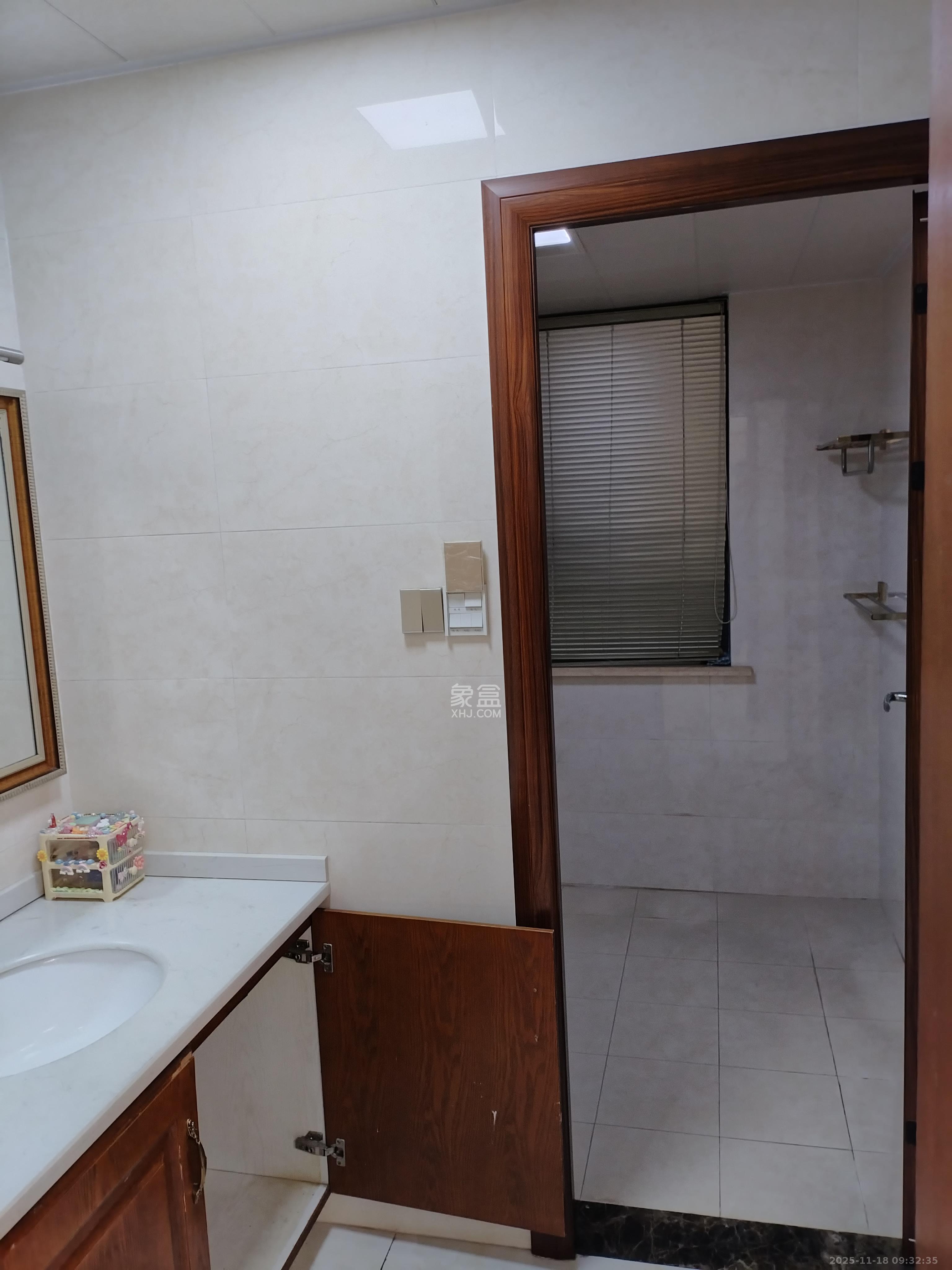 恒基凯旋门三期 4室2厅2卫 3000.0元/月 恒基凯旋门三期 4室2厅2卫 3000.0元/月室内图