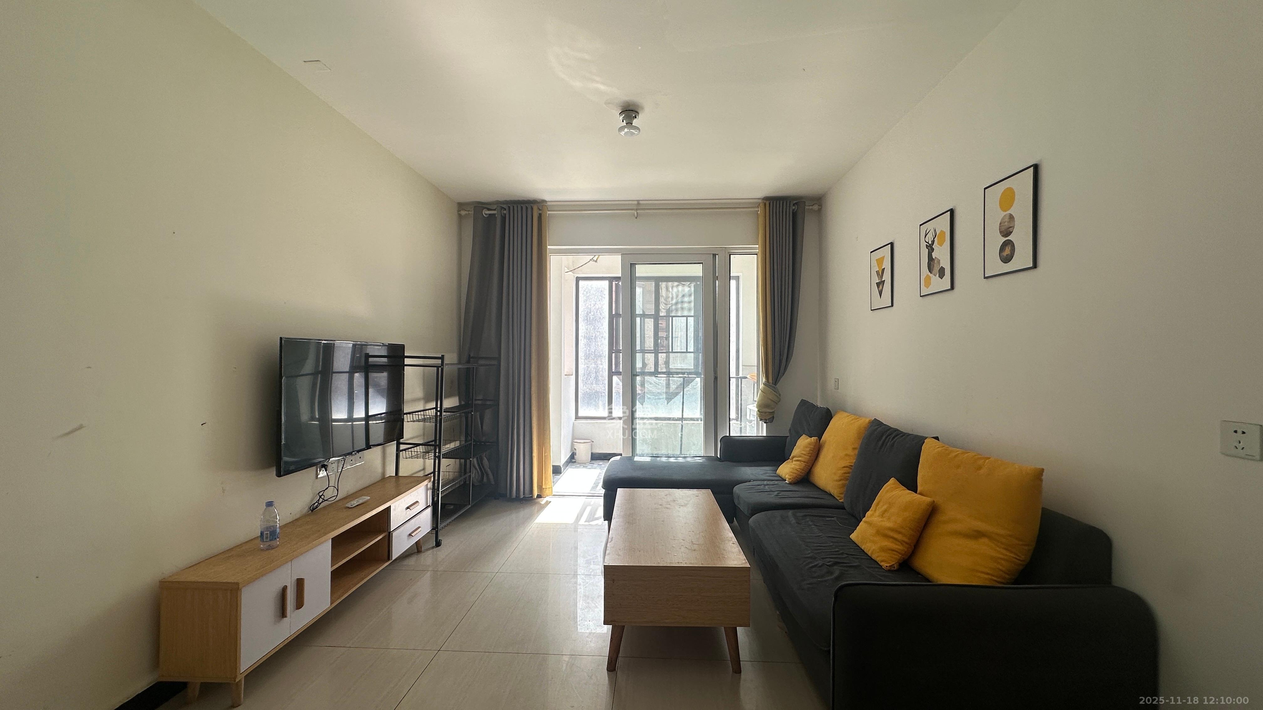 新城国际花都  3室2厅1卫    1800.0元/月