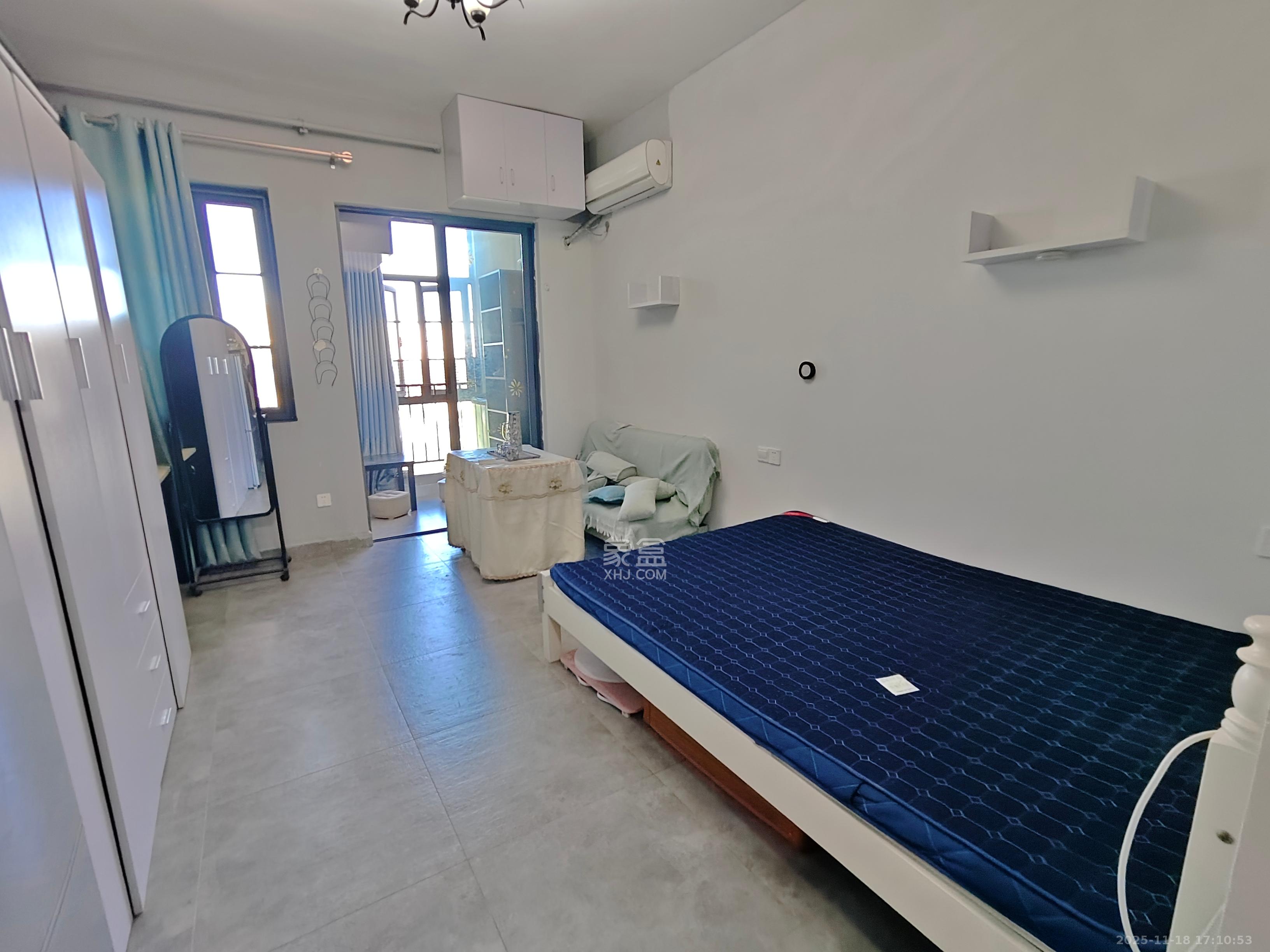 蓝光雍锦阁  1室0厅0卫    1500.0元/月