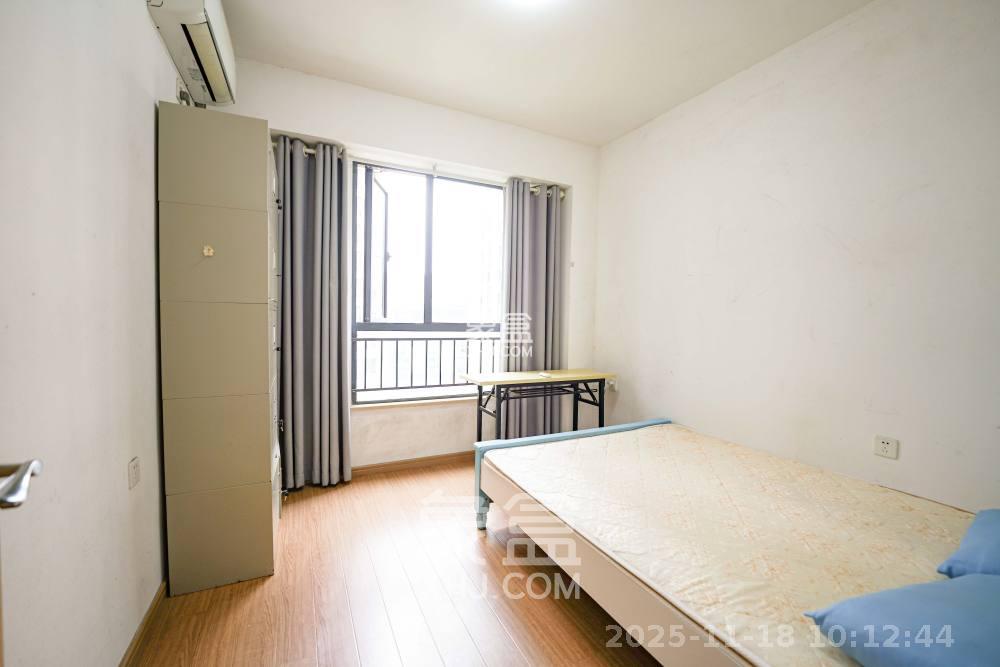 五矿万境蓝山  4室2厅2卫    2800.0元/月室内图