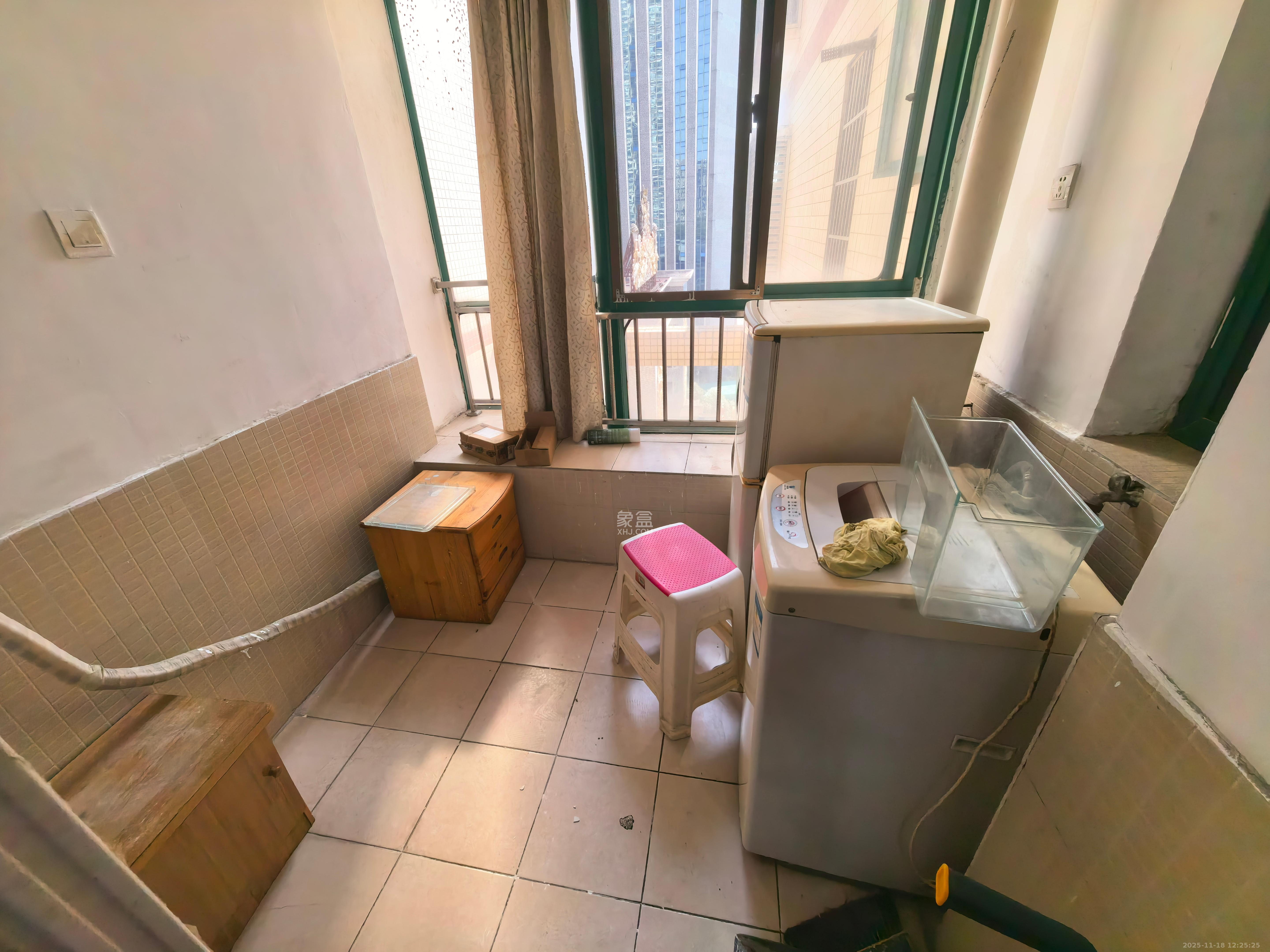 明城公寓  1室1厅1卫    900.0元/月室内图