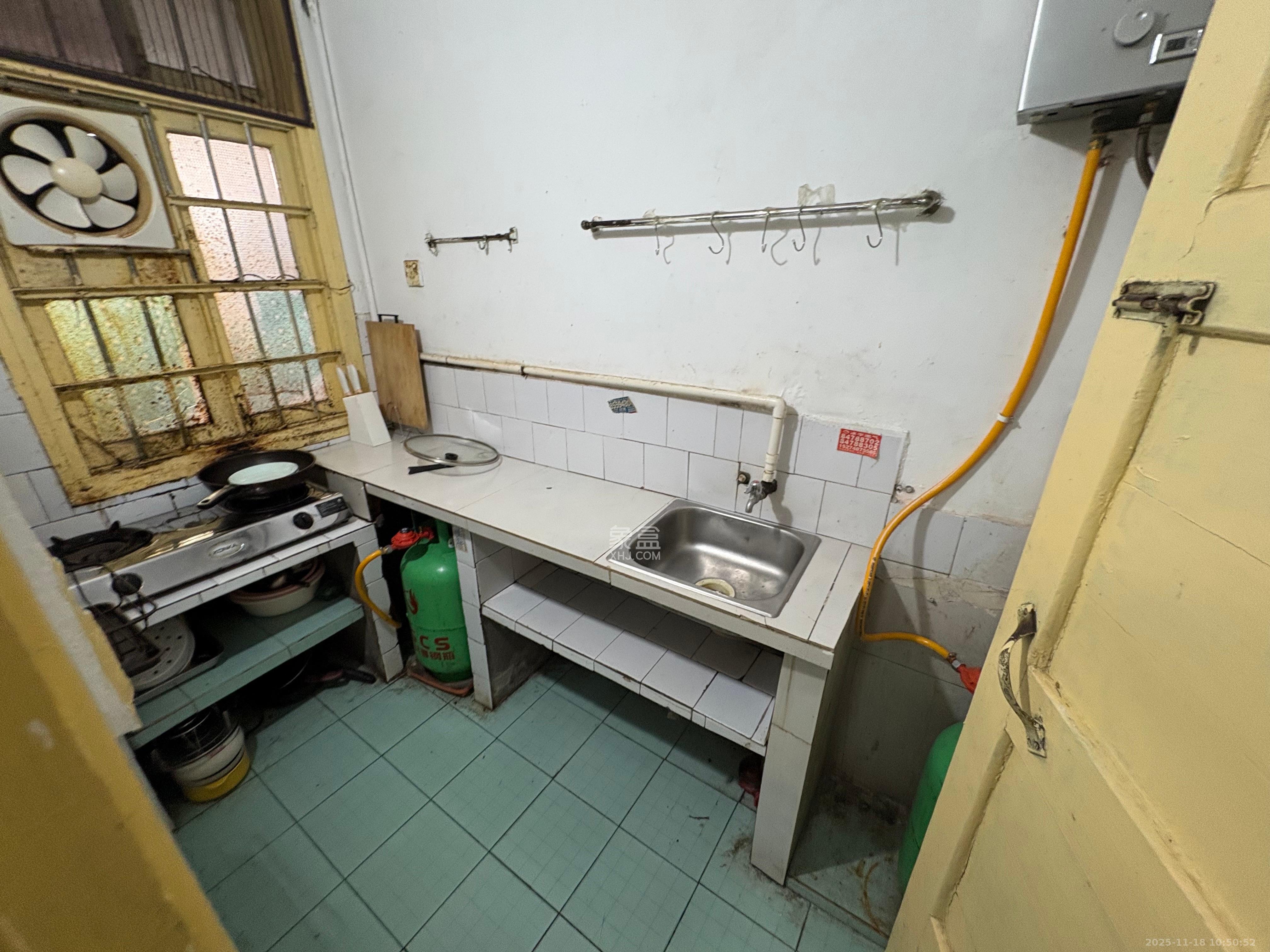 红花坡社区  1室1厅1卫    1100.0元/月室内图