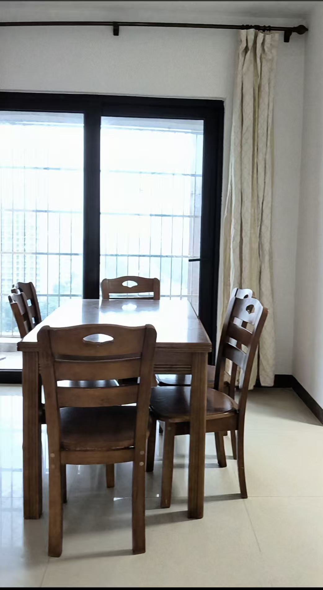 滨海豪庭  3室2厅2卫    4500.0元/月室内图