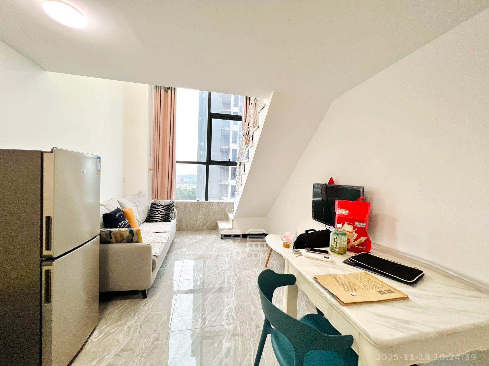 裕天国际商汇中心 1室0厅0卫 1600.0元/月 裕天国际商汇中心 1室0厅0卫 1600.0元/月室内图