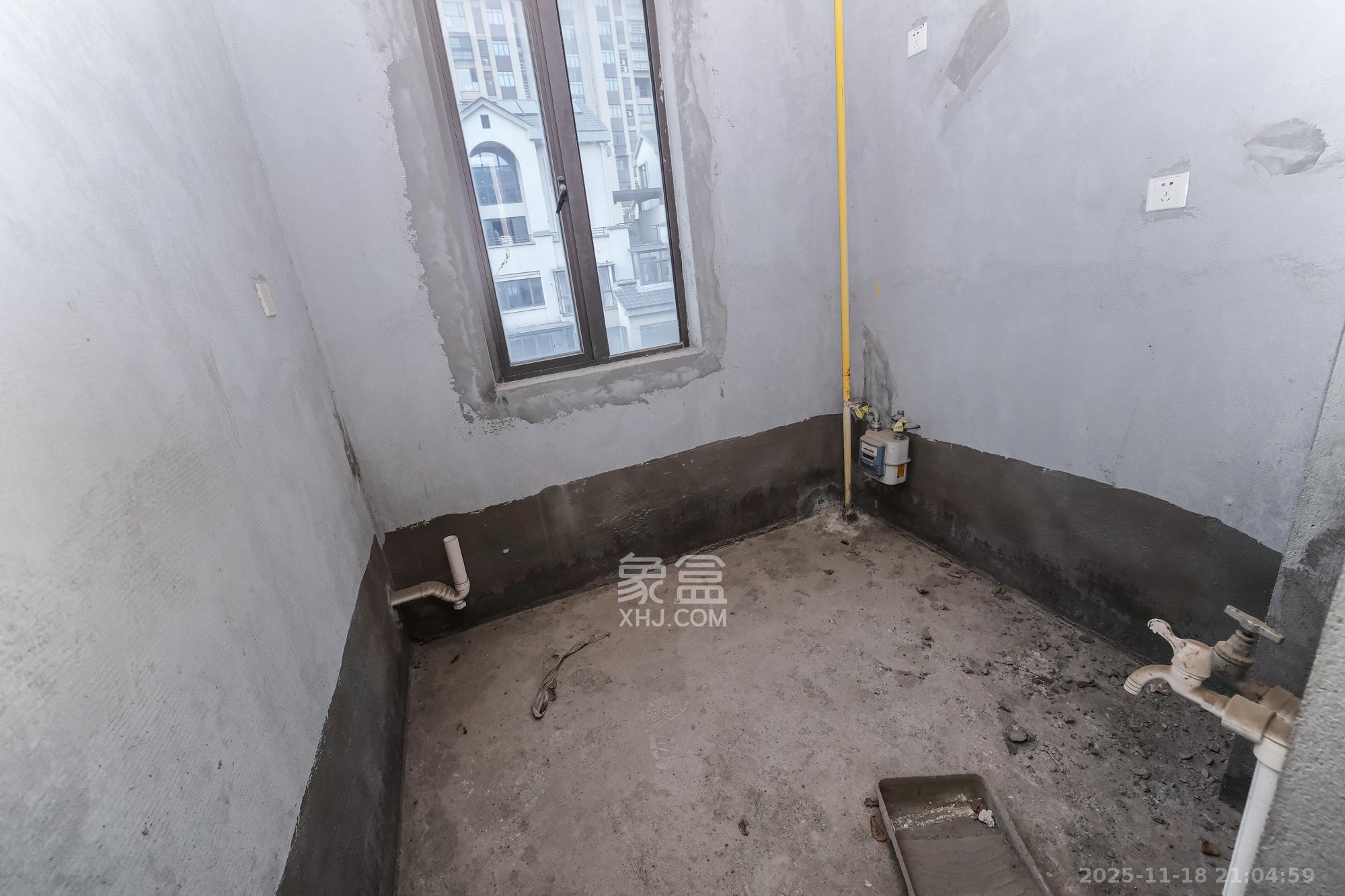 艾美潇湘 3室2厅2卫 73.8万 艾美潇湘 3室2厅2卫 73.8万厨房