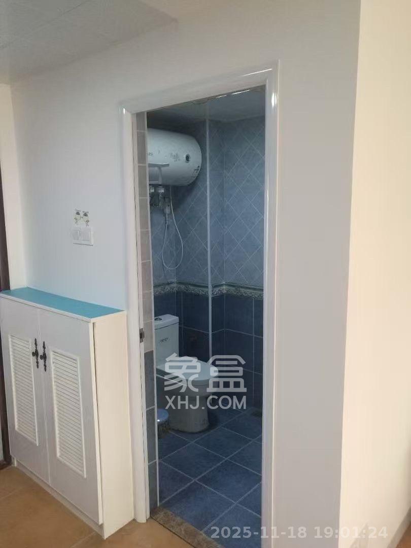 莲城步行街公寓  1室1厅1卫    24.0万客厅