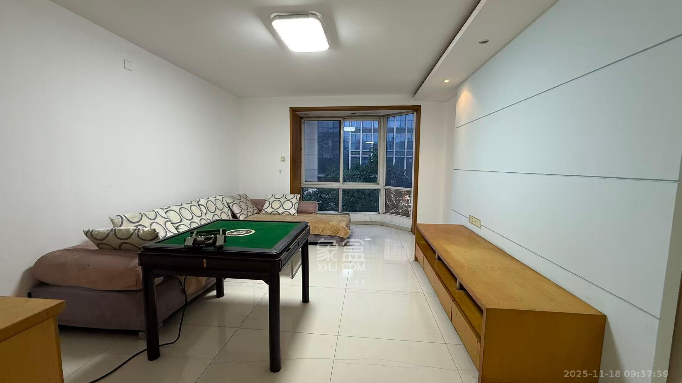 芙蓉苑 3室2厅2卫 1900.0元/月 芙蓉苑 3室2厅2卫 1900.0元/月室内图