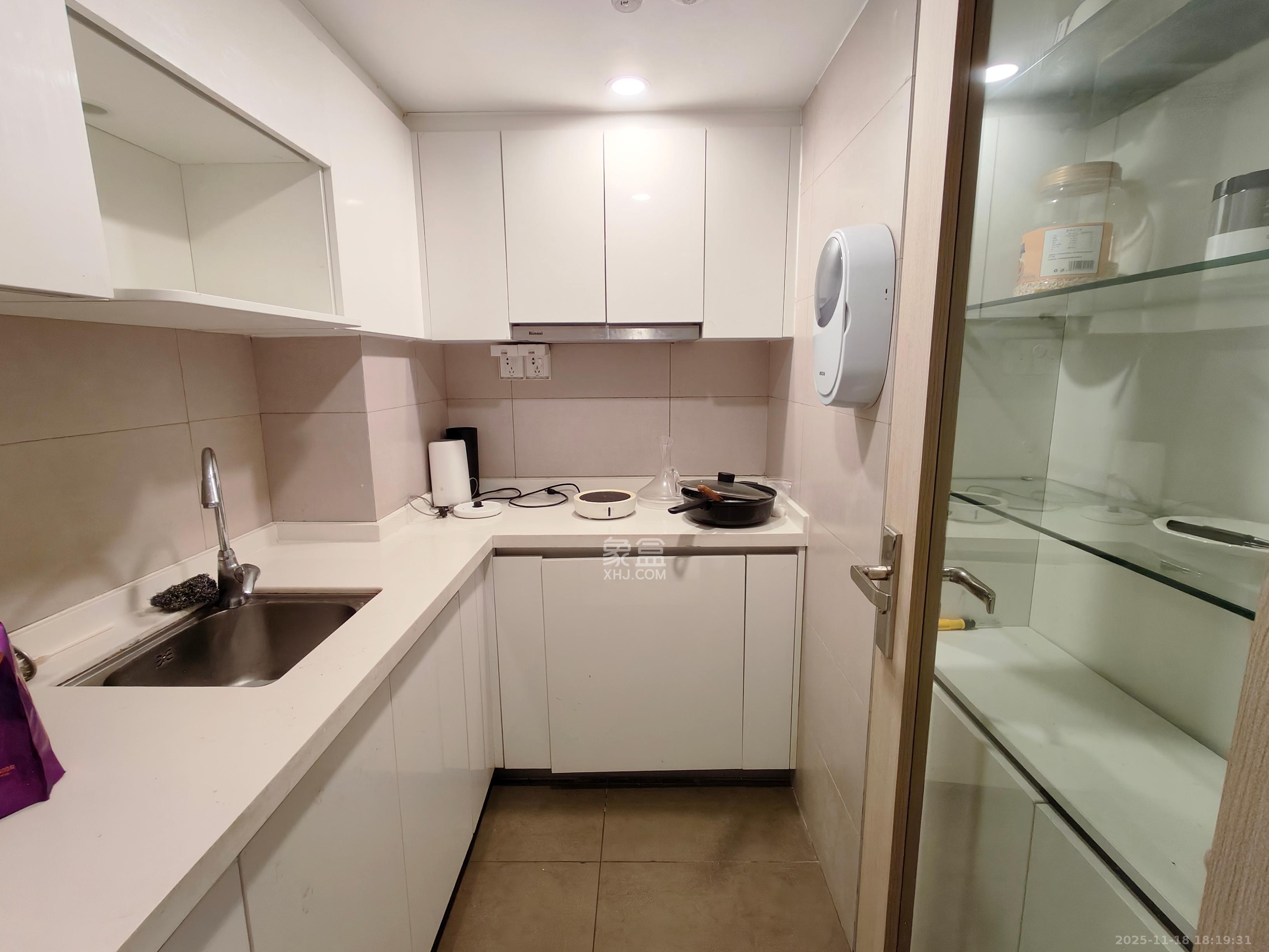 时代年华 3室2厅2卫 1900.0元/月 时代年华 3室2厅2卫 1900.0元/月室内图