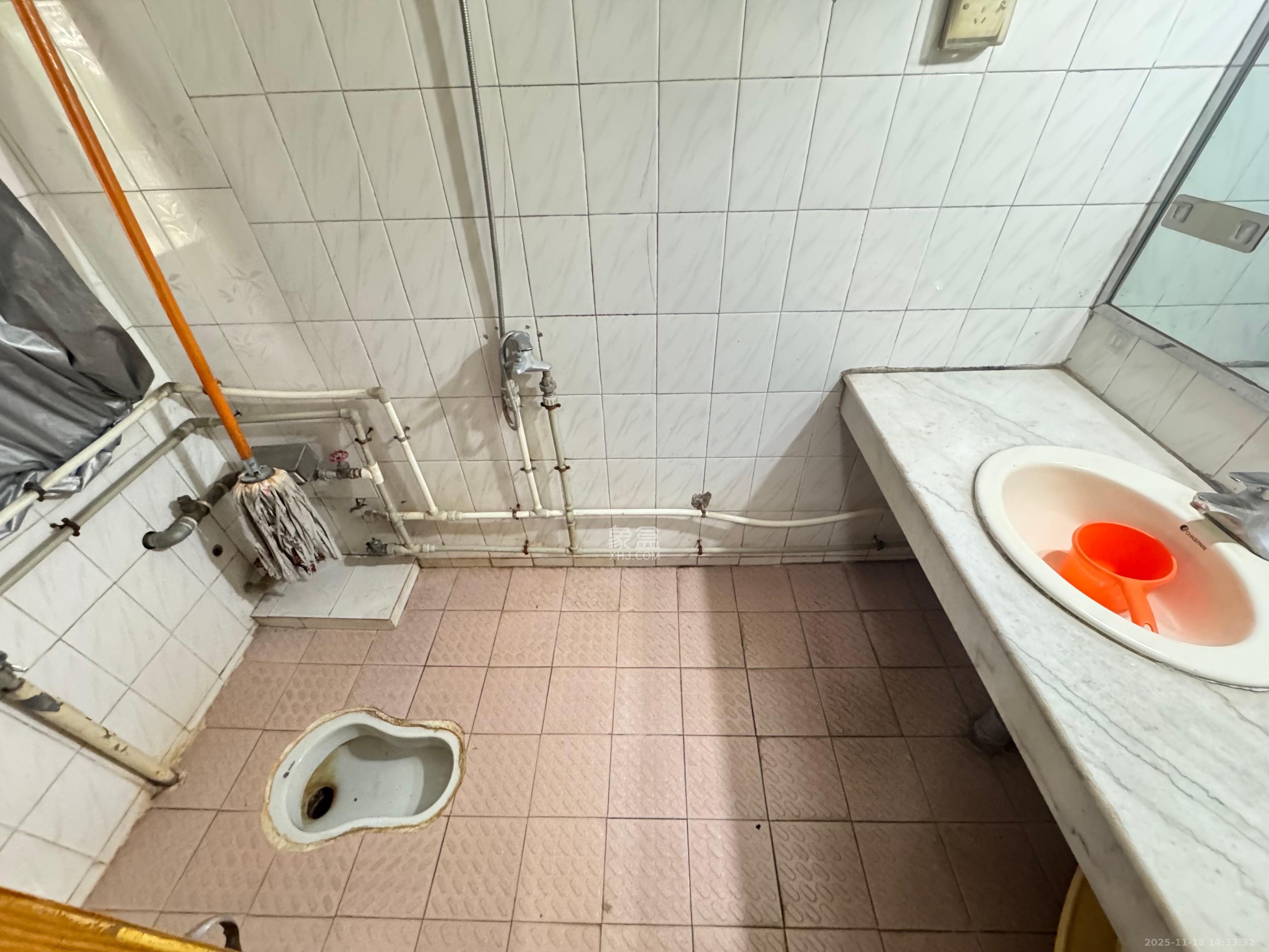 湖南省机关事务管理局  4室2厅2卫    2900.0元/月室内图