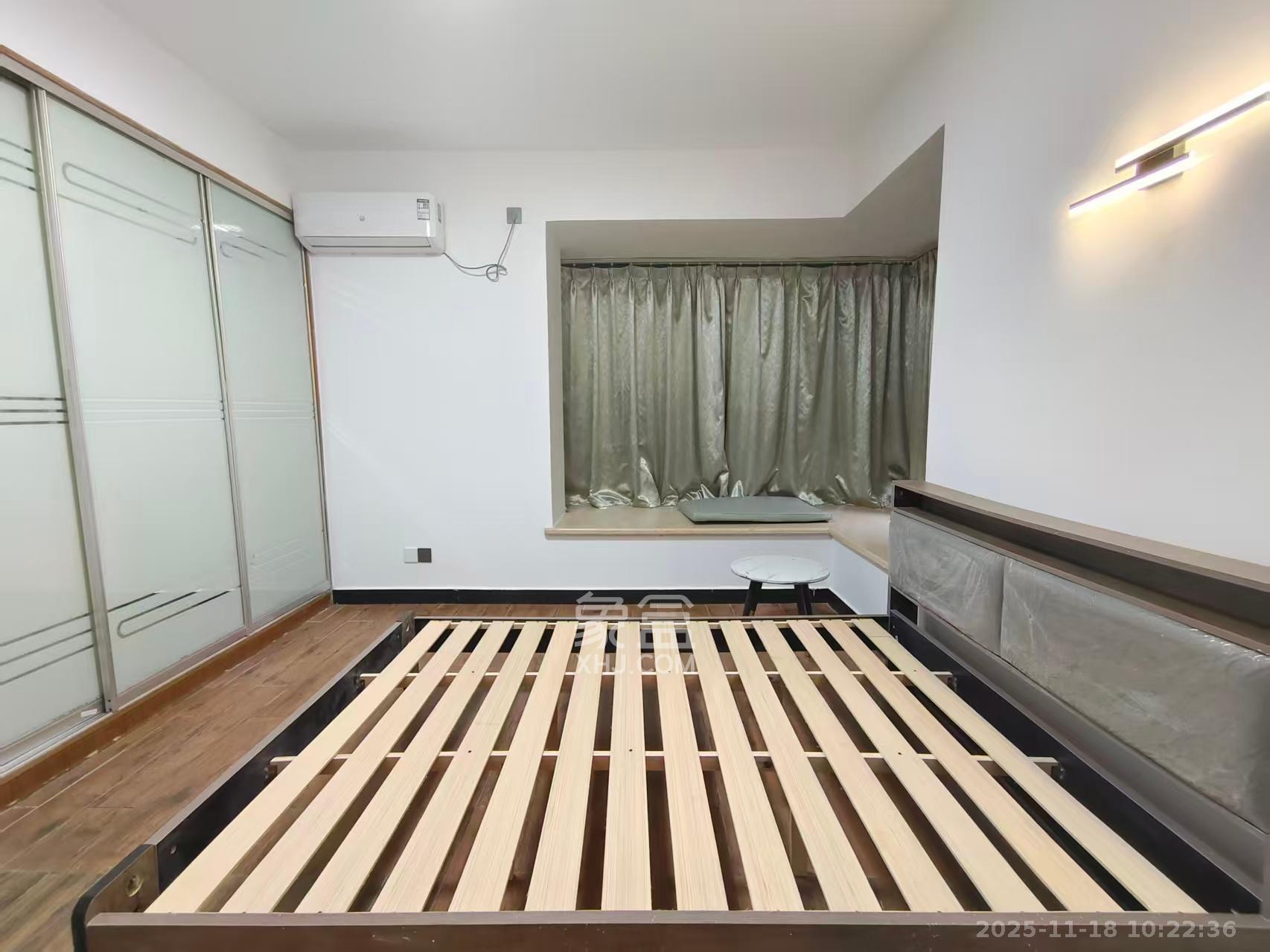 景秀江山  3室2厅1卫    2500.0元/月