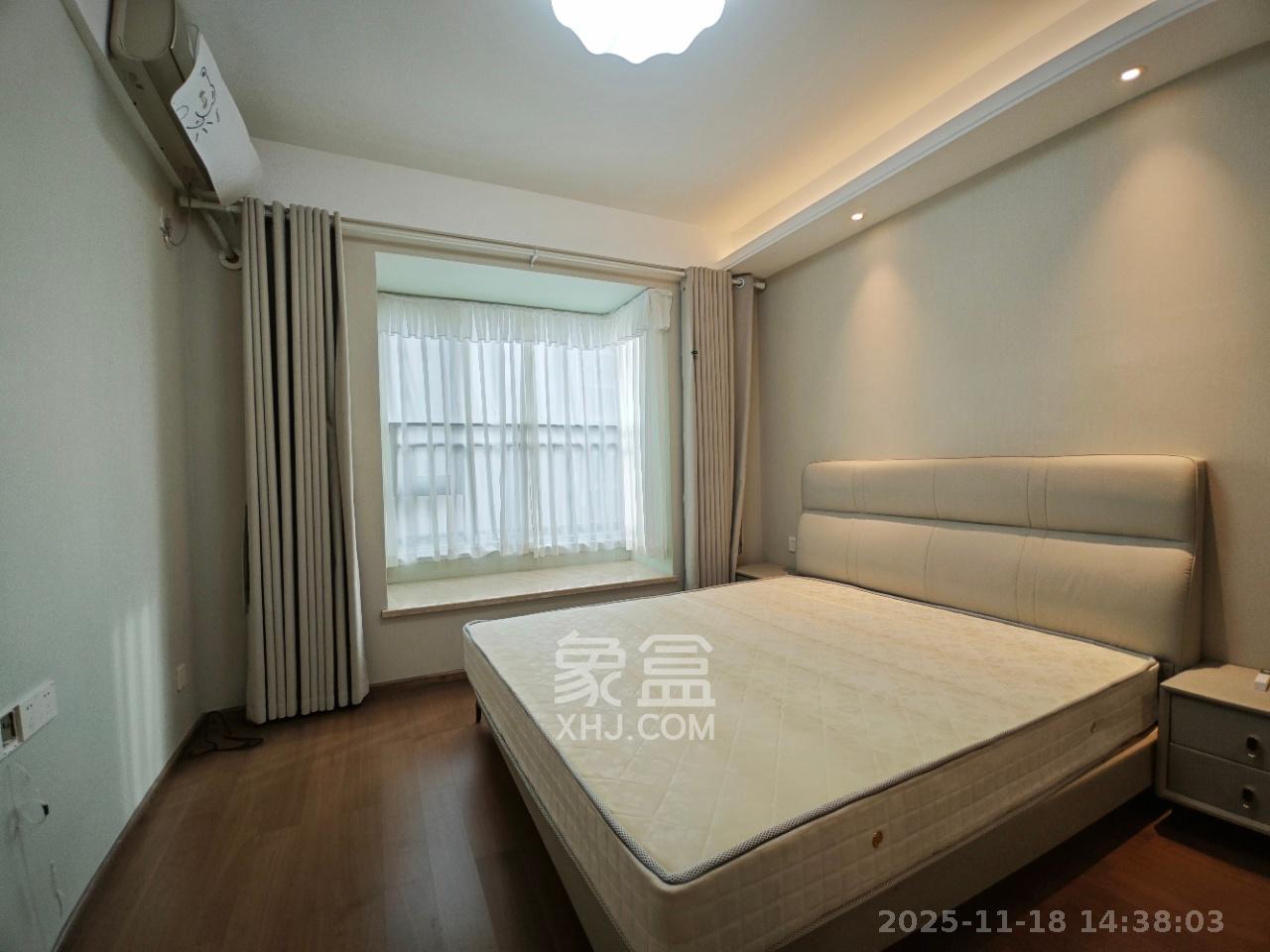 梅溪湖金茂湾 3室2厅2卫 3300.0元/月 梅溪湖金茂湾 3室2厅2卫 3300.0元/月室内图