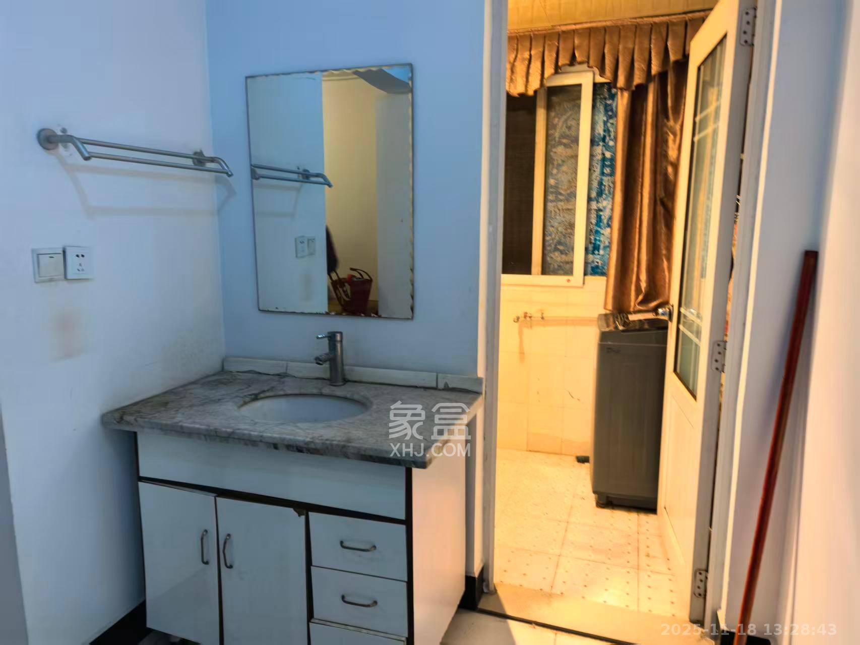 领秀星城(领秀新城) 2室2厅2卫 1100.0元/月 领秀星城(领秀新城) 2室2厅2卫 1100.0元/月室内图