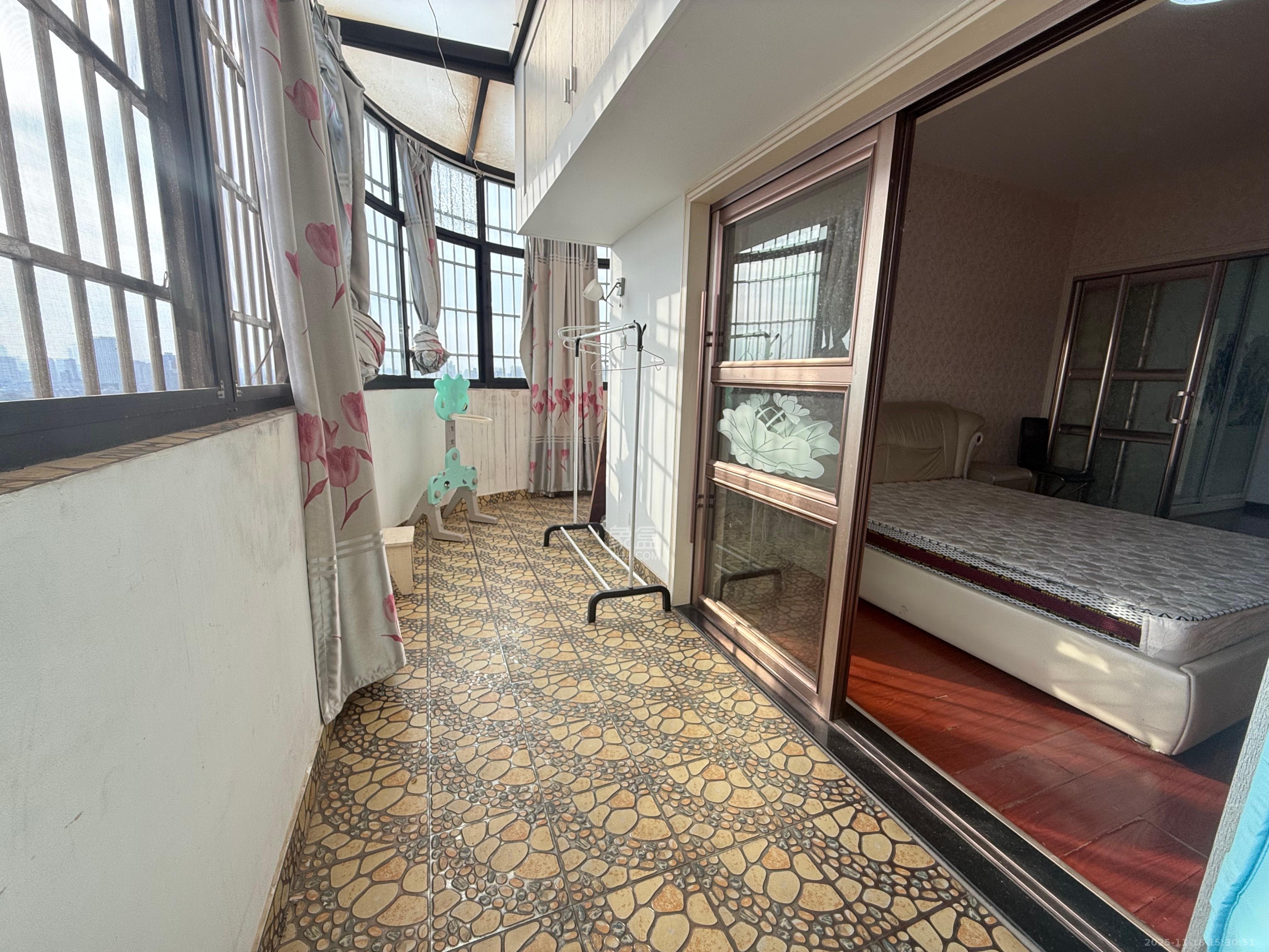 幸福里润城(幸福里二期) 4室2厅2卫 2100.0元/月 幸福里润城(幸福里二期) 4室2厅2卫 2100.0元/月室内图