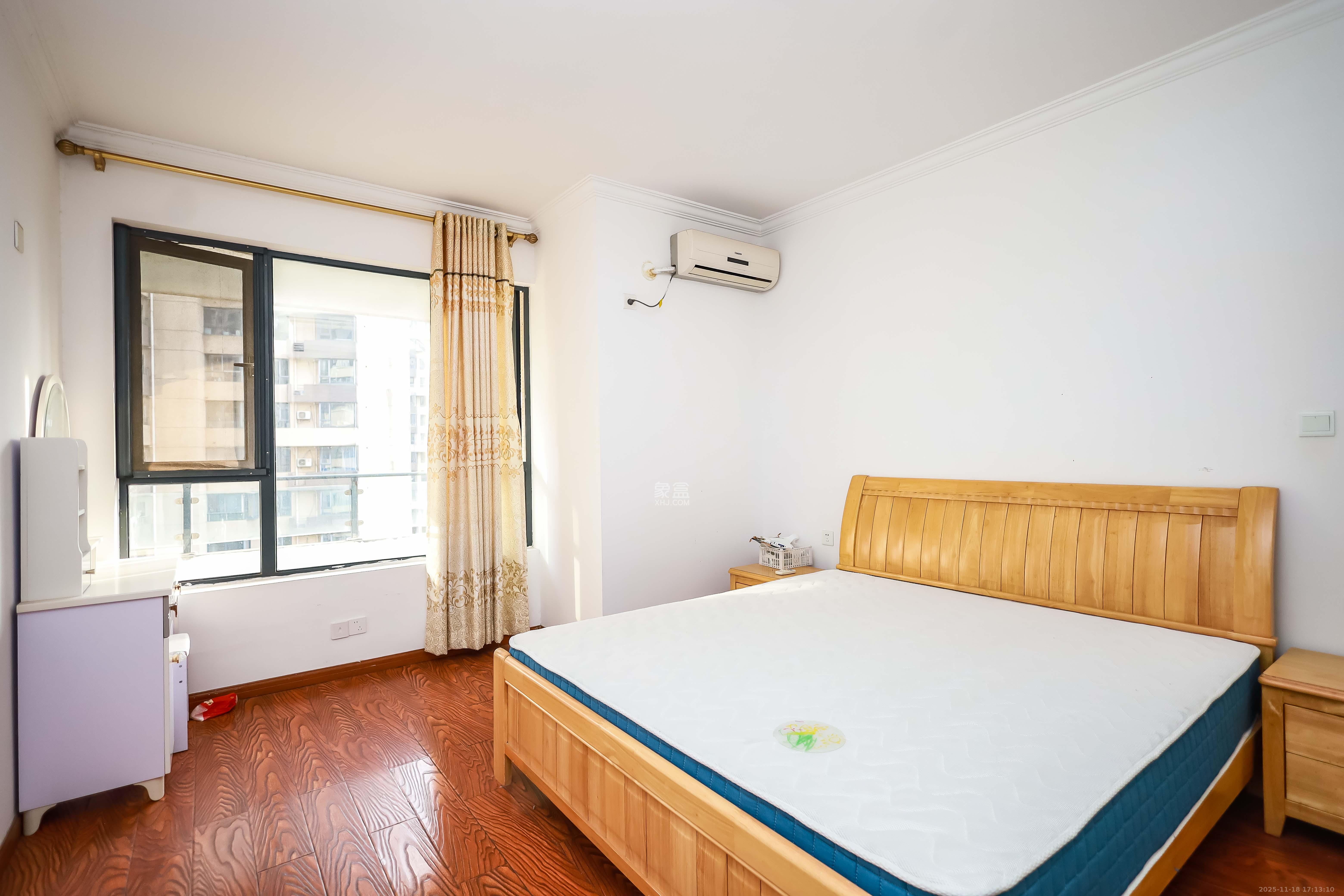 长房时代城 3室2厅2卫 118.8万 长房时代城 3室2厅2卫 118.8万卧室