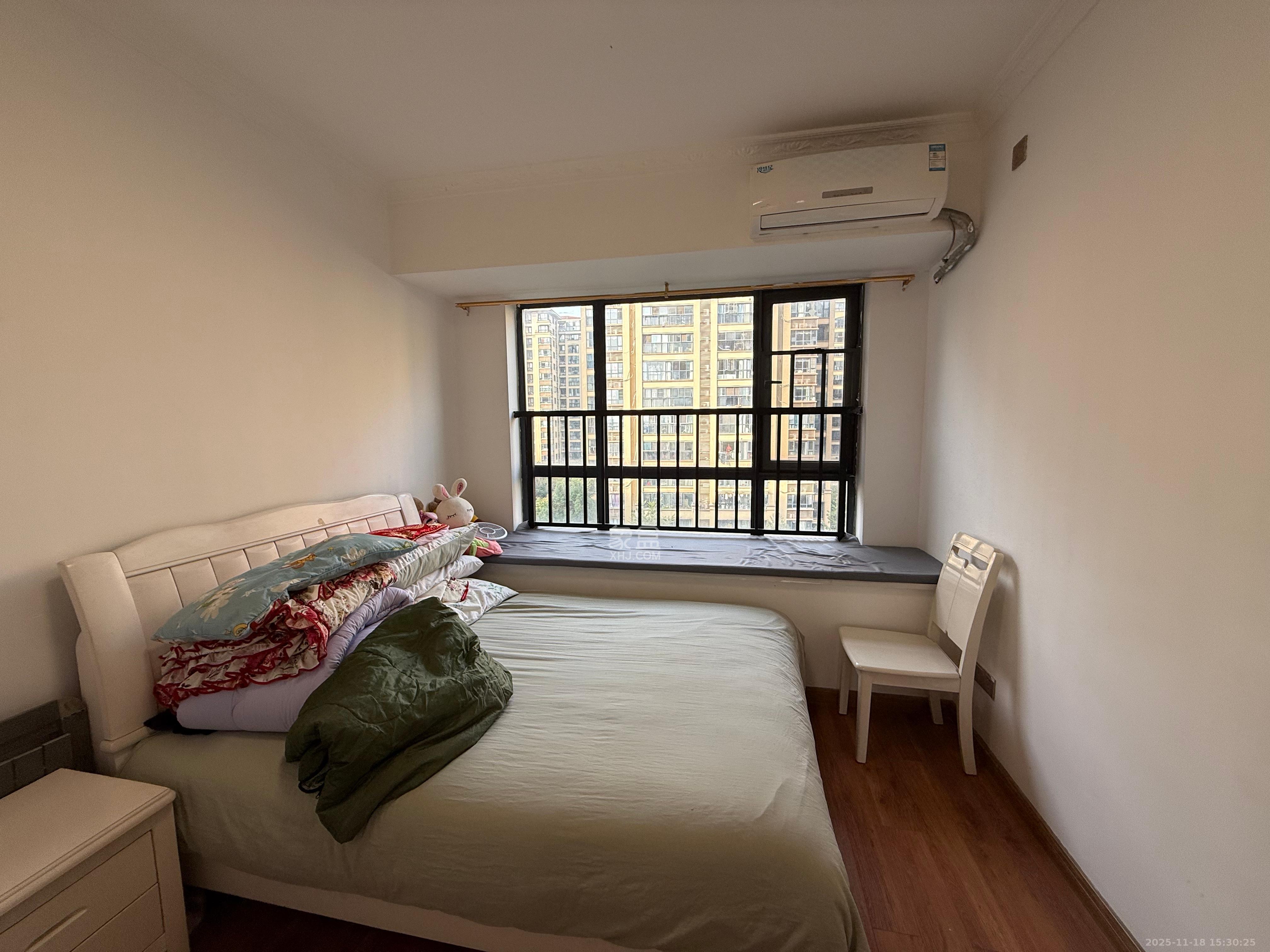 中建芙蓉嘉苑  3室2厅2卫    2400.0元/月室内图