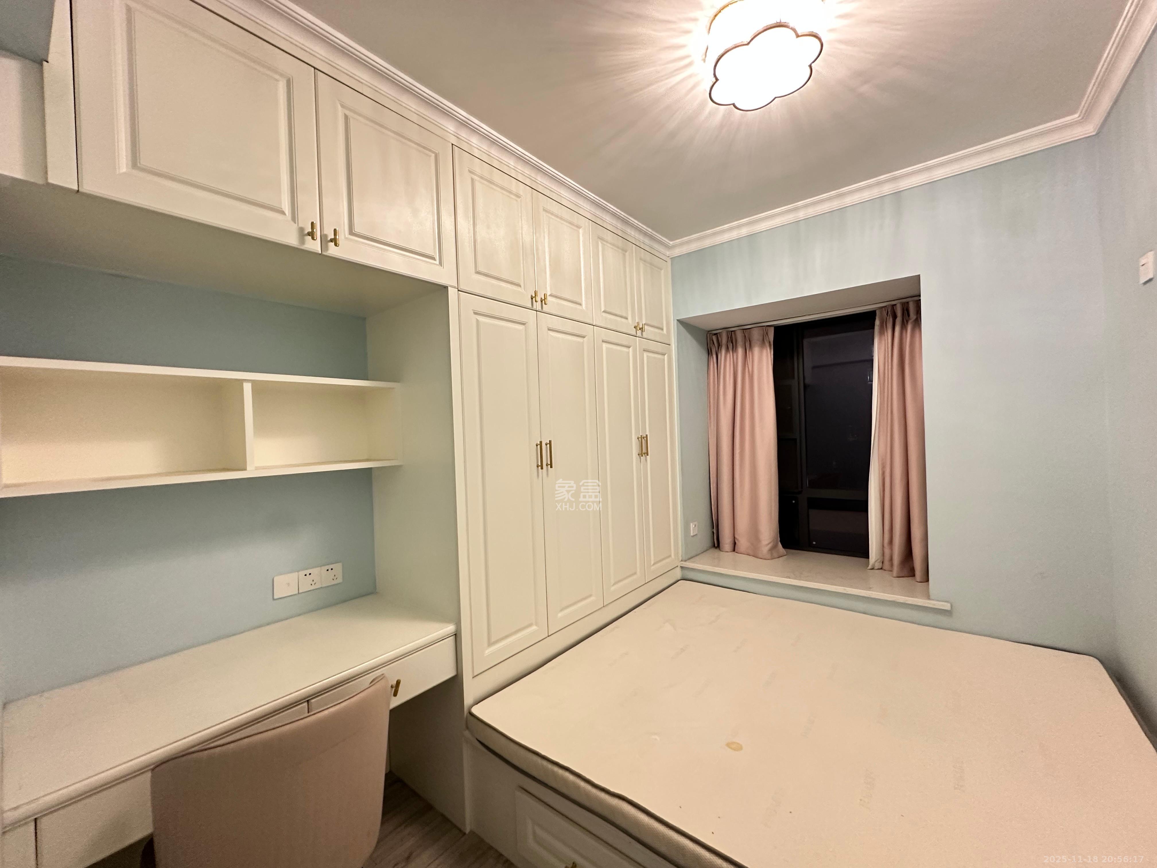 振业城三期  4室2厅2卫    3700.0元/月室内图