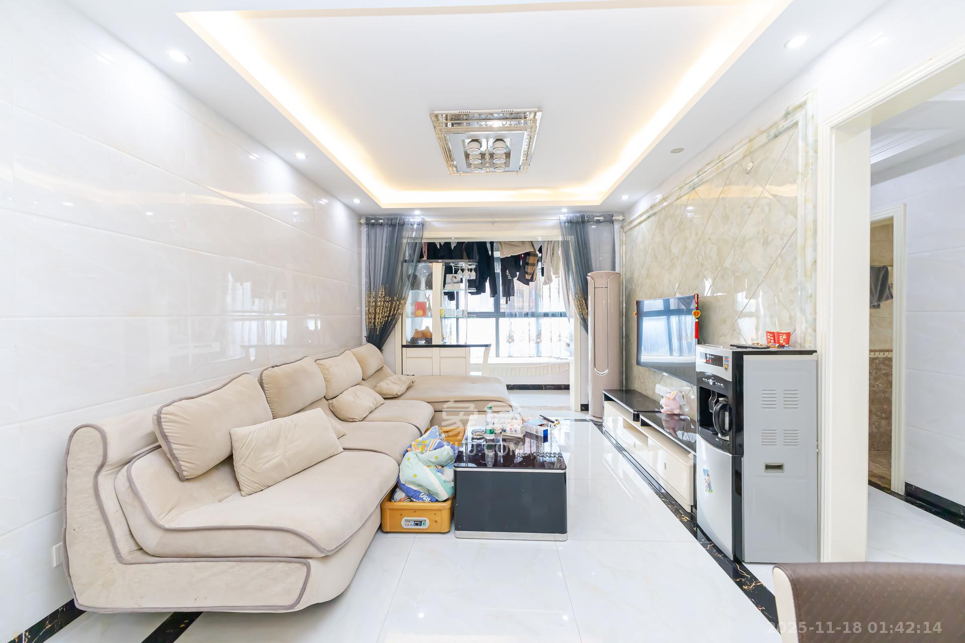 珠江东方明珠（新地东方明珠）三期  3室2厅1卫    62.0万