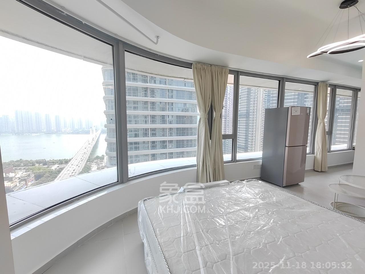 保利天禧EF区  1室1厅1卫    2000.0元/月室内图