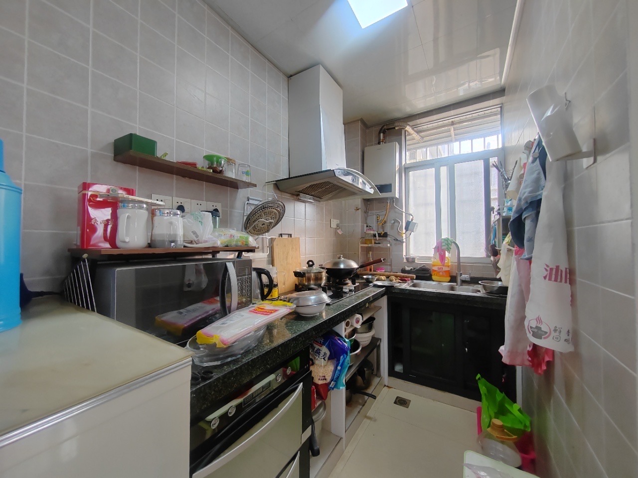 宝源花园 1室0厅0卫 75.0万 宝源花园 1室0厅0卫 75.0万客厅