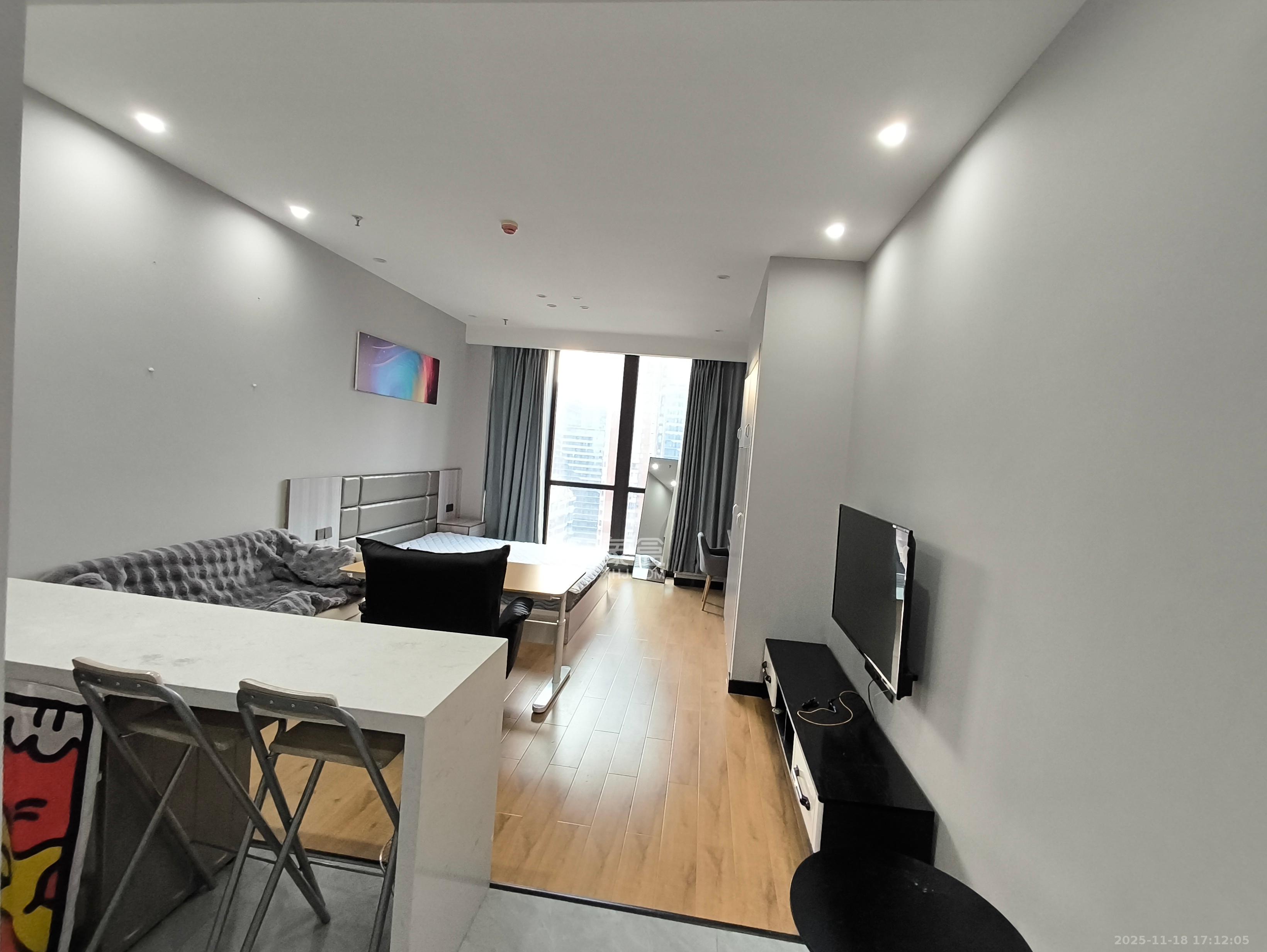 公园9号大都会 1室1厅1卫 2200.0元/月 公园9号大都会 1室1厅1卫 2200.0元/月室内图