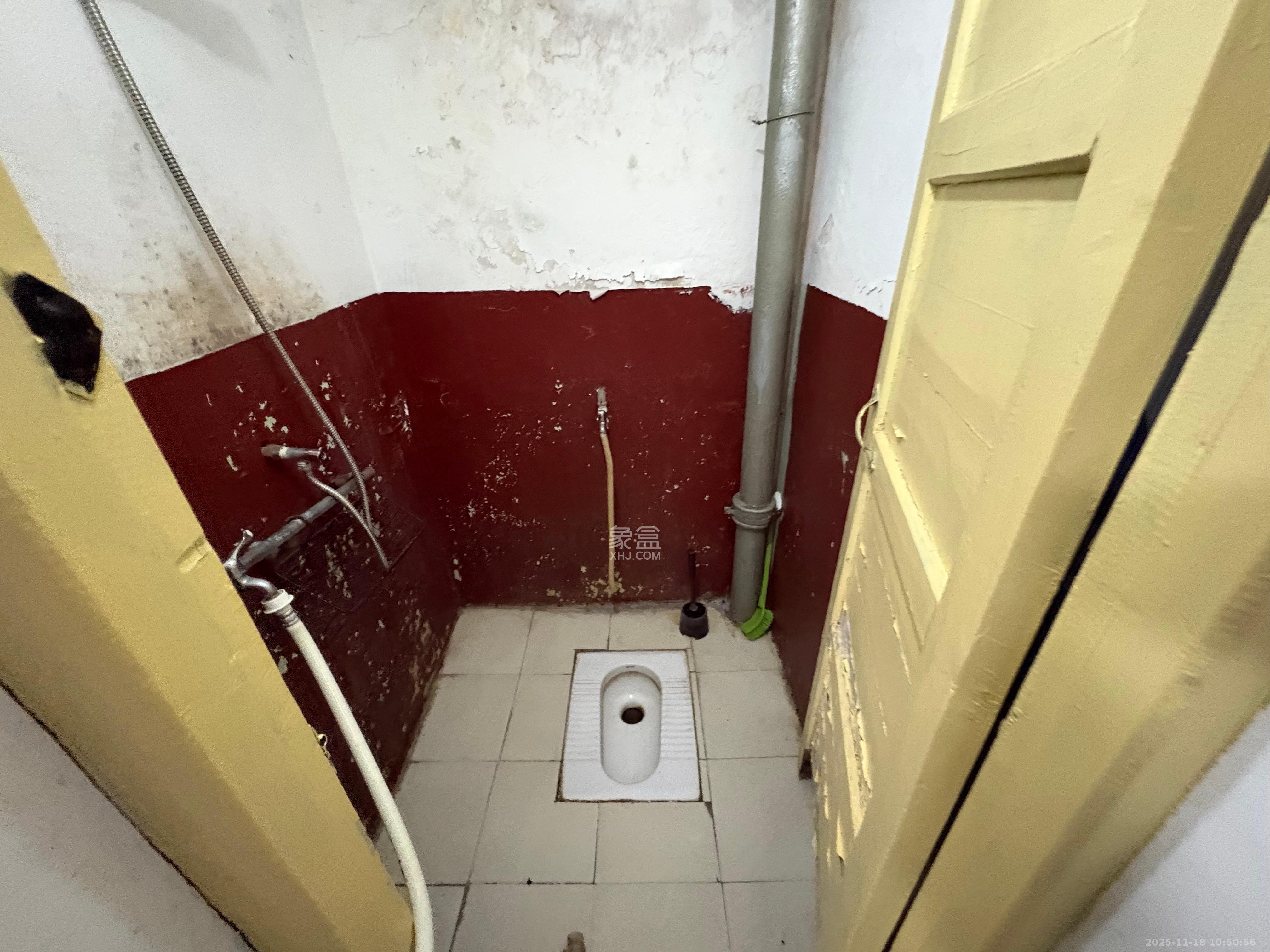 红花坡社区  1室1厅1卫    1100.0元/月室内图