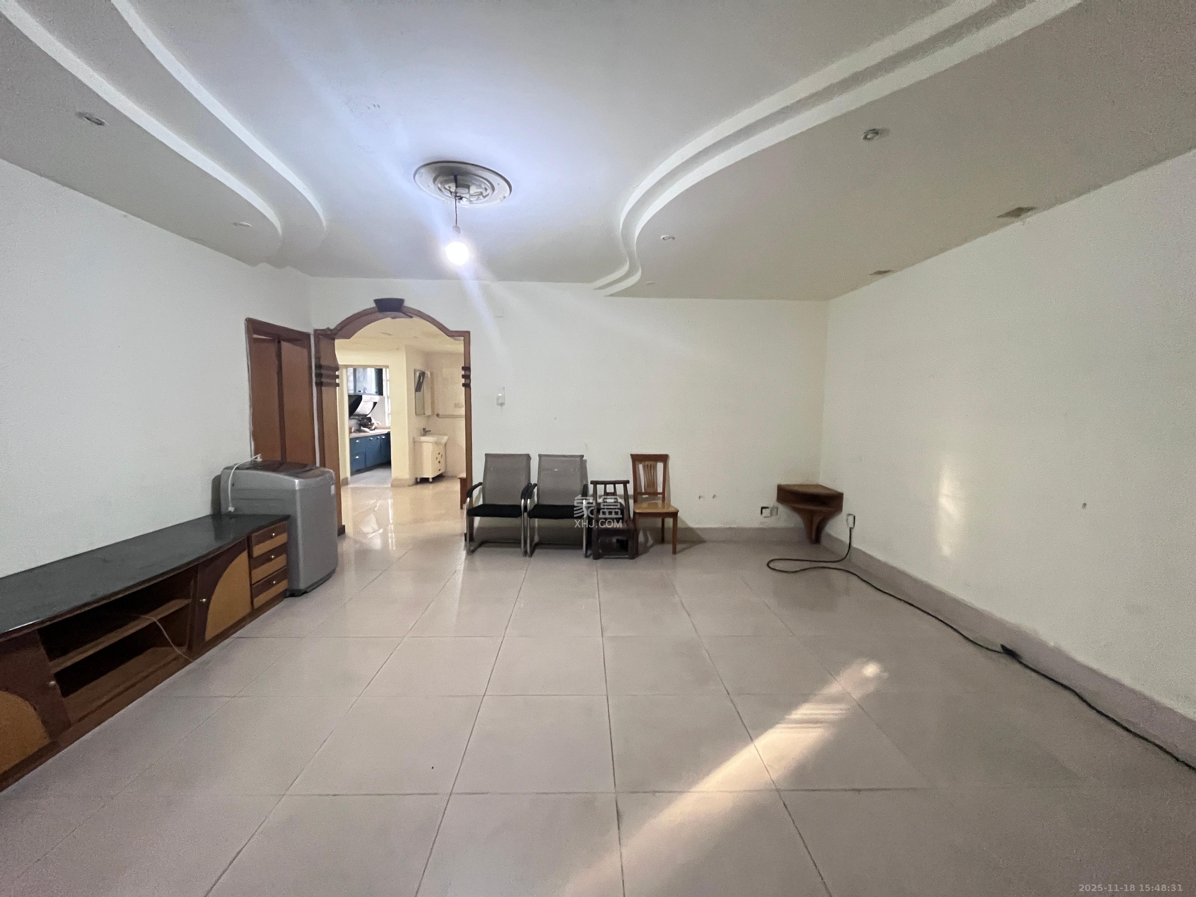 德政园 1室2厅1卫 2300.0元/月 德政园 1室2厅1卫 2300.0元/月室内图