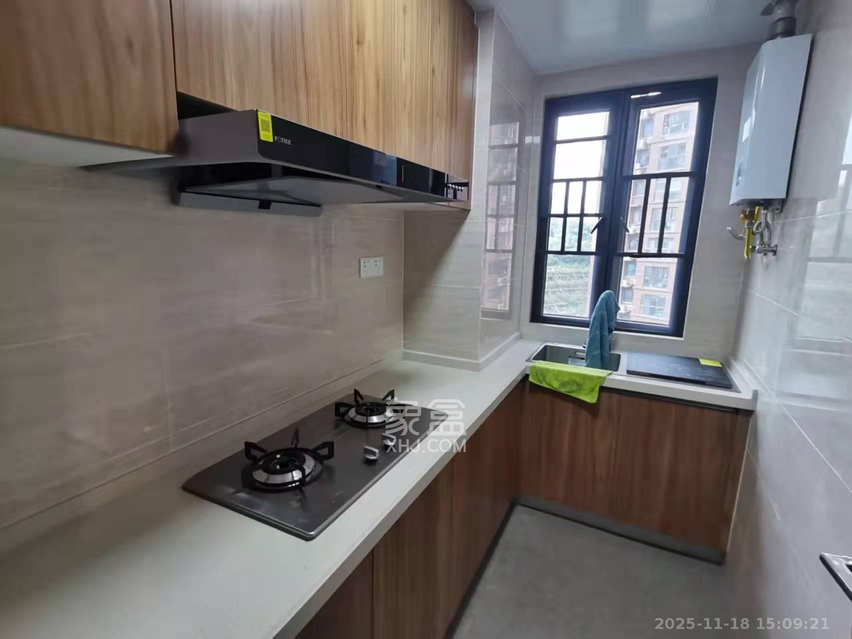 荣泰广场  3室2厅1卫    2600.0元/月室内图