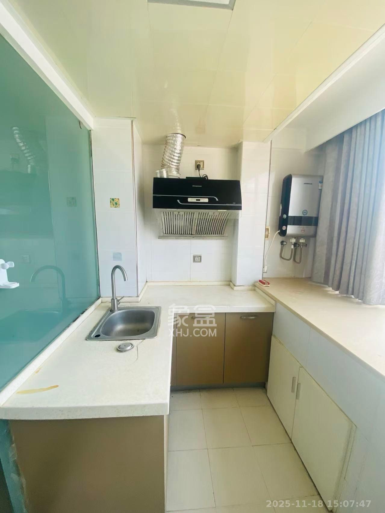 观园国际公寓 1室1厅1卫 1500.0元/月 观园国际公寓 1室1厅1卫 1500.0元/月室内图