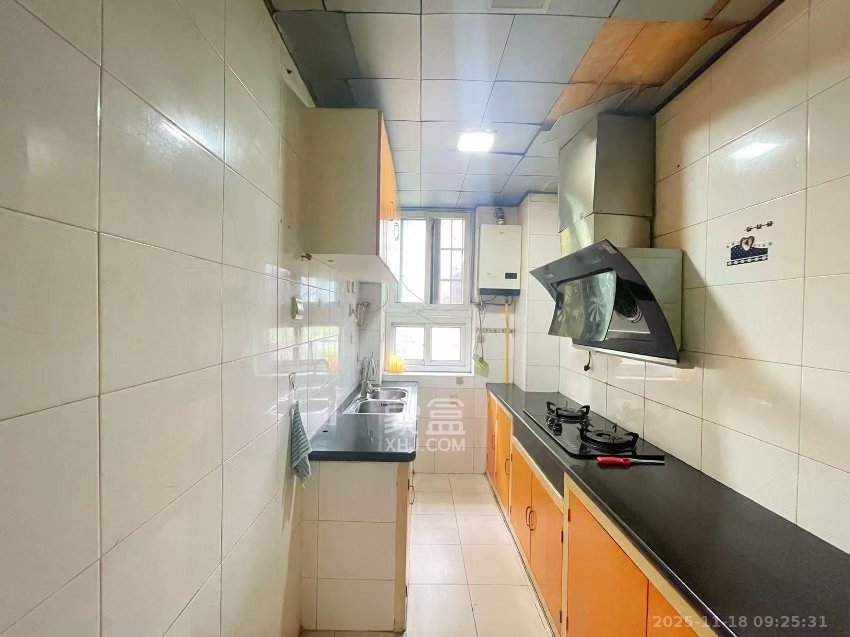 卓峰家园 3室2厅2卫 2000.0元/月 卓峰家园 3室2厅2卫 2000.0元/月室内图