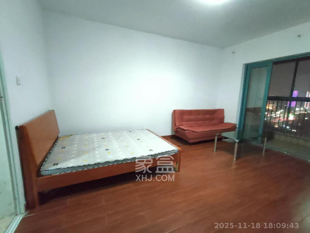 蝴蝶谷  1室1厅1卫    1000.0元/月室内图