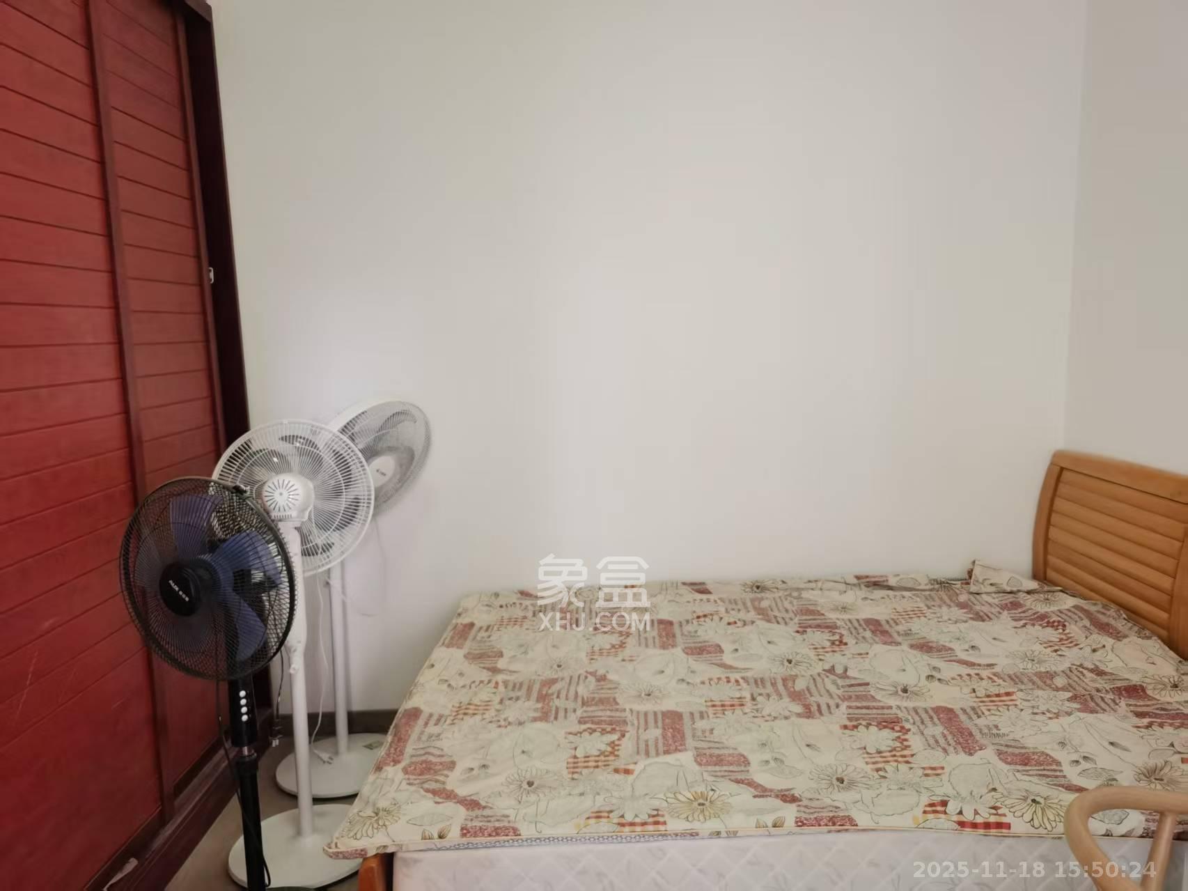 阳光丽城二期 3室2厅1卫 2500.0元/月 阳光丽城二期 3室2厅1卫 2500.0元/月室内图