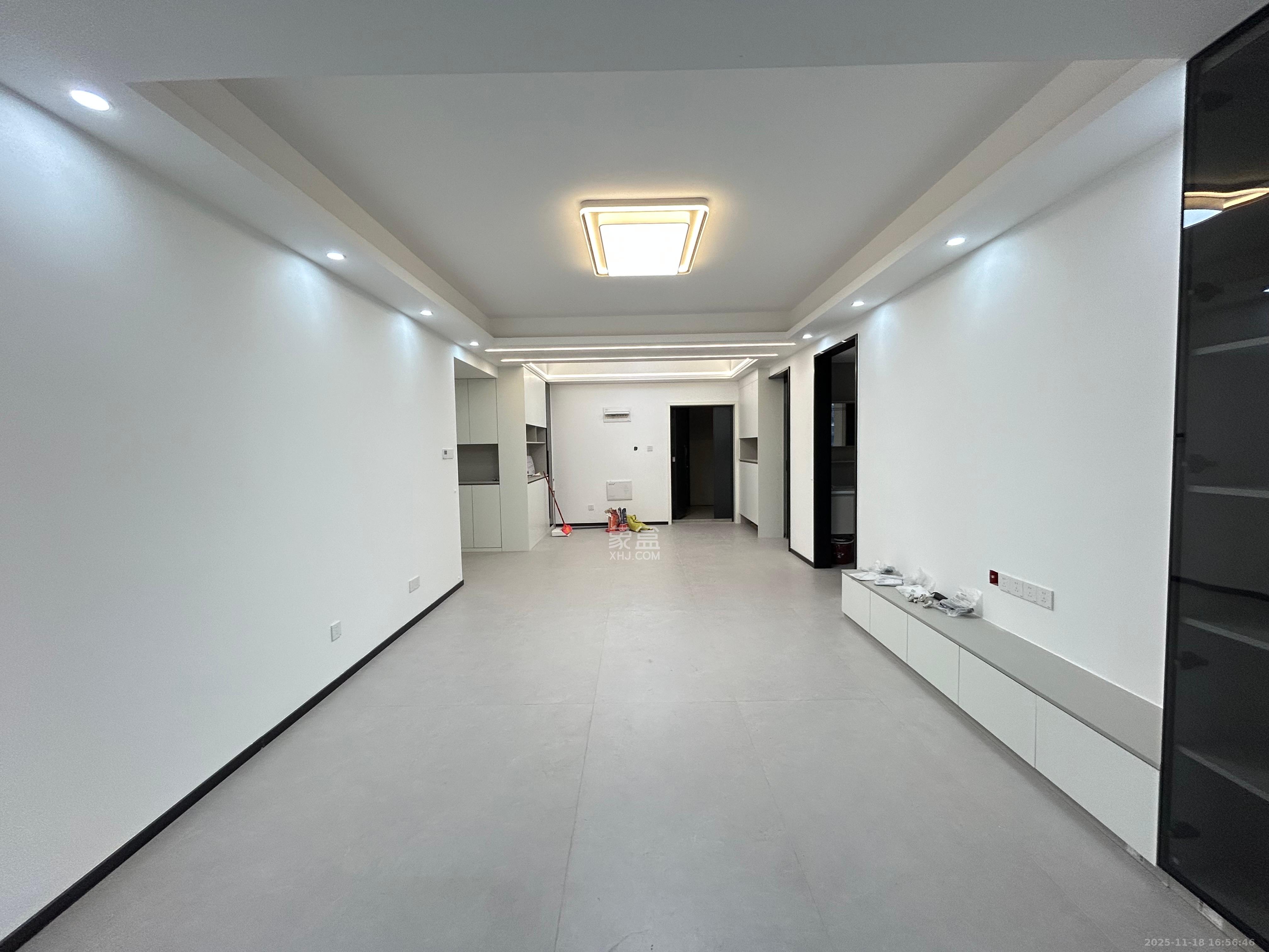 中建悦和城  3室2厅2卫    3000.0元/月室内图