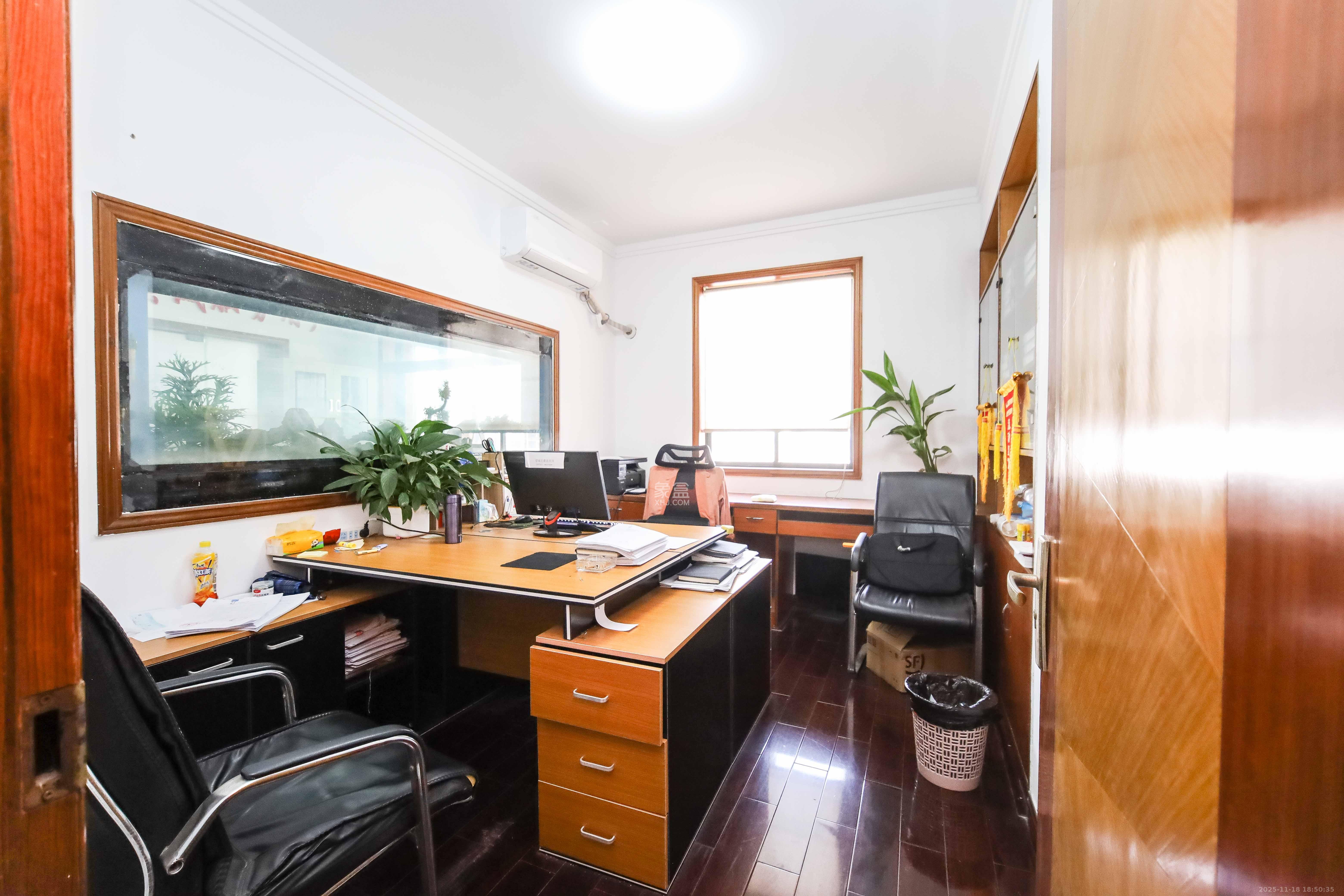 世嘉国际华城  4室2厅2卫    152.0万卧室