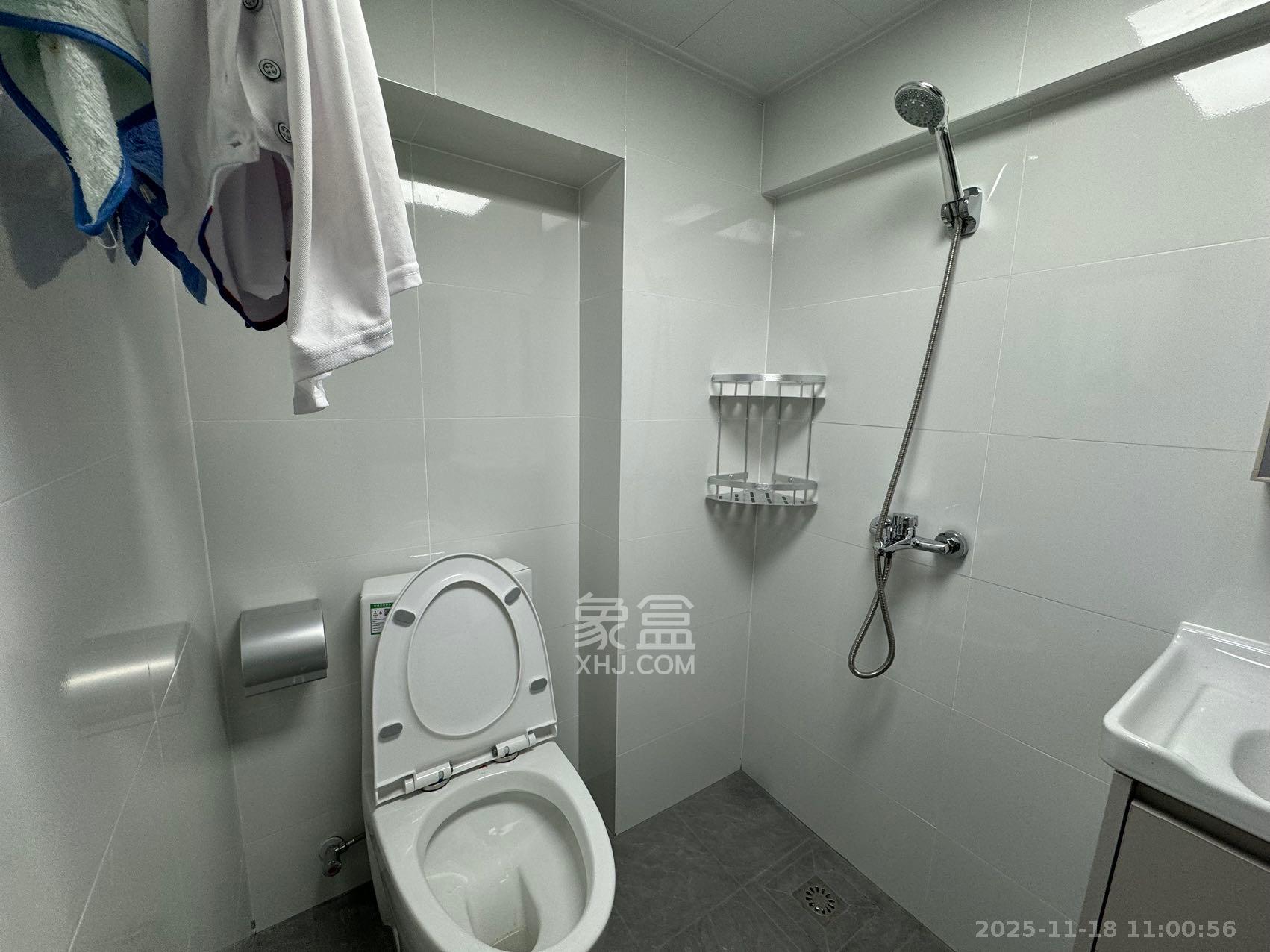 君悦新天地  2室1厅2卫    2400.0元/月室内图