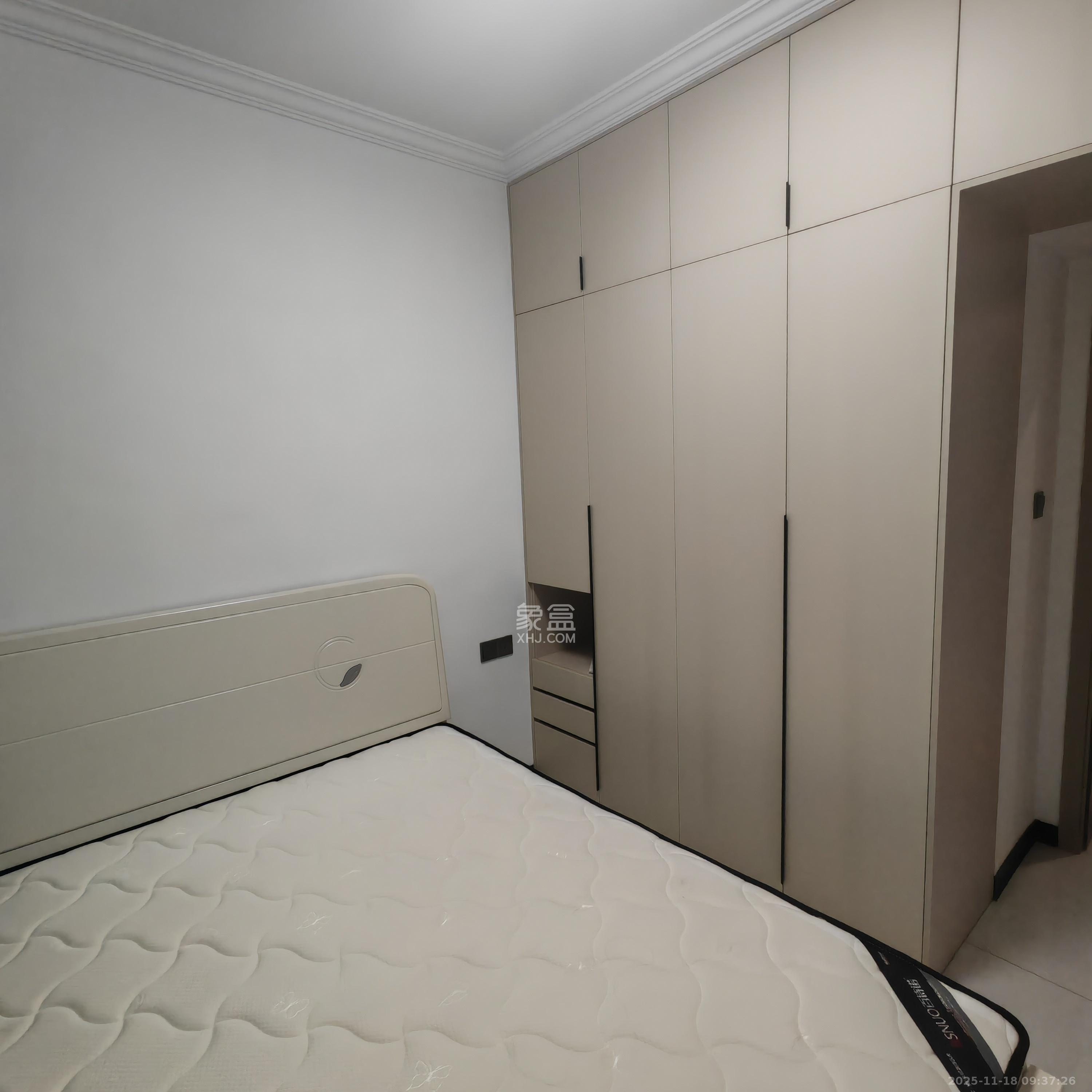 文景家园  2室1厅1卫    2000.0元/月室内图