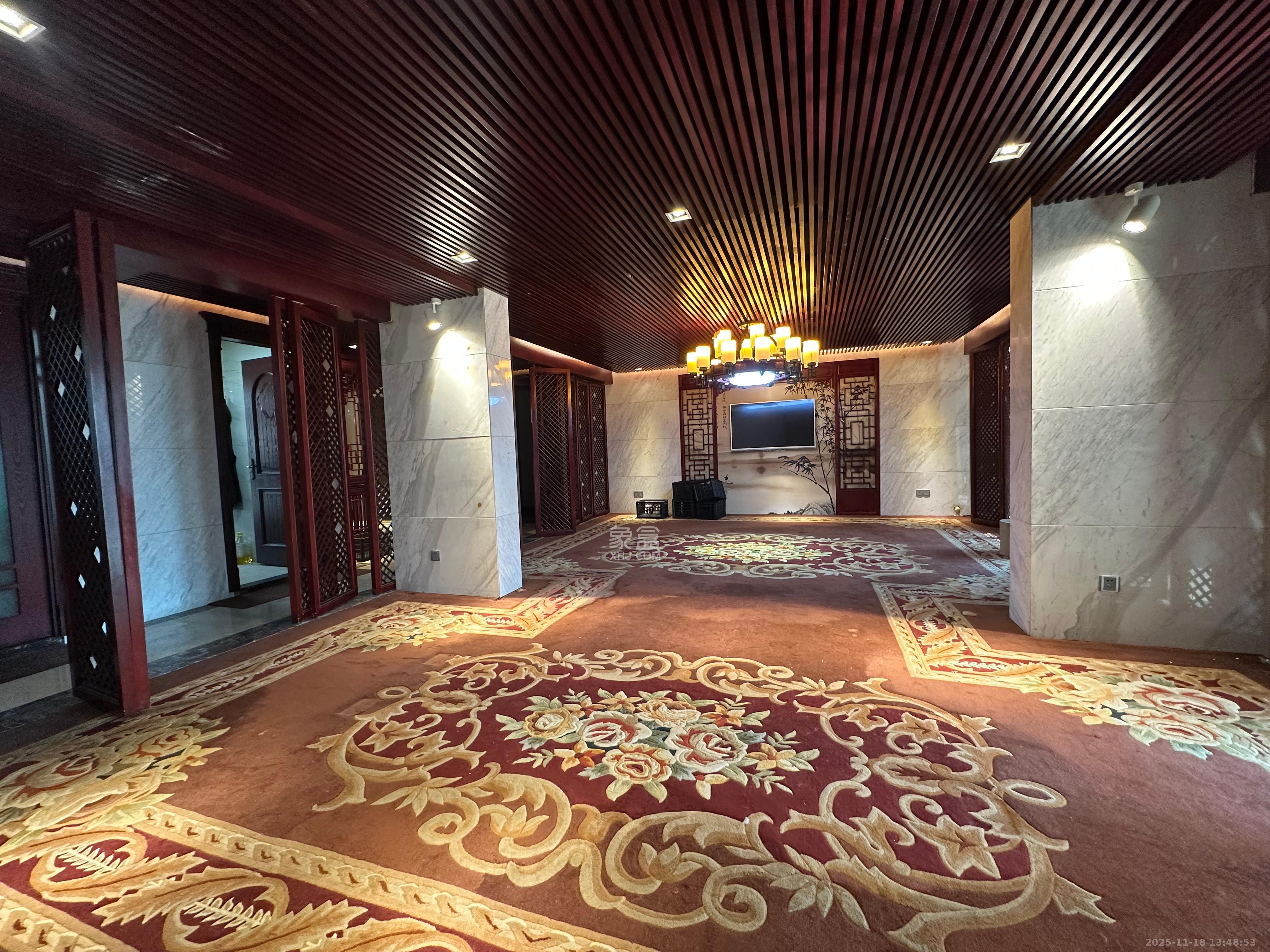 星城荣域 6室2厅3卫 14000.0元/月 星城荣域 6室2厅3卫 14000.0元/月室内图