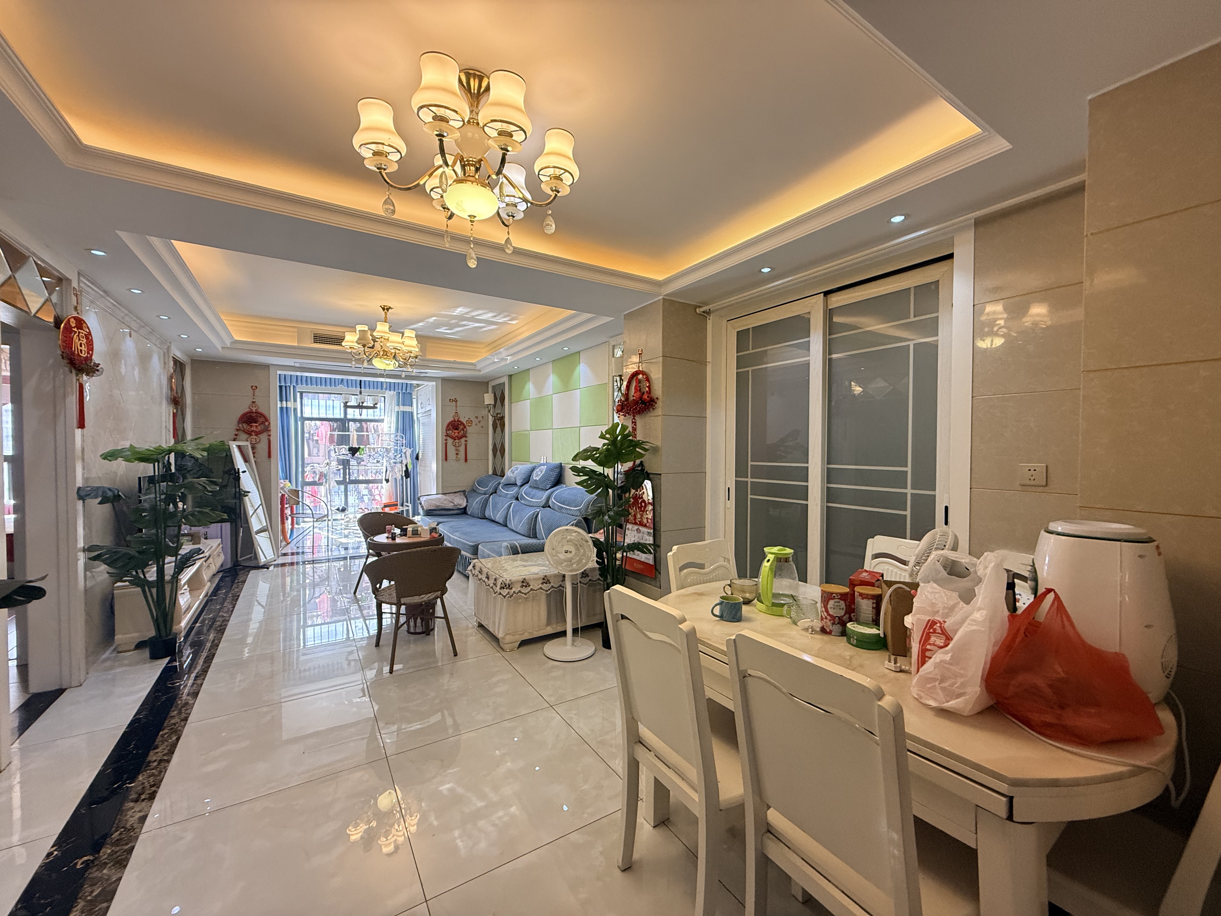 山水华庭  3室2厅2卫    49.8万室内图