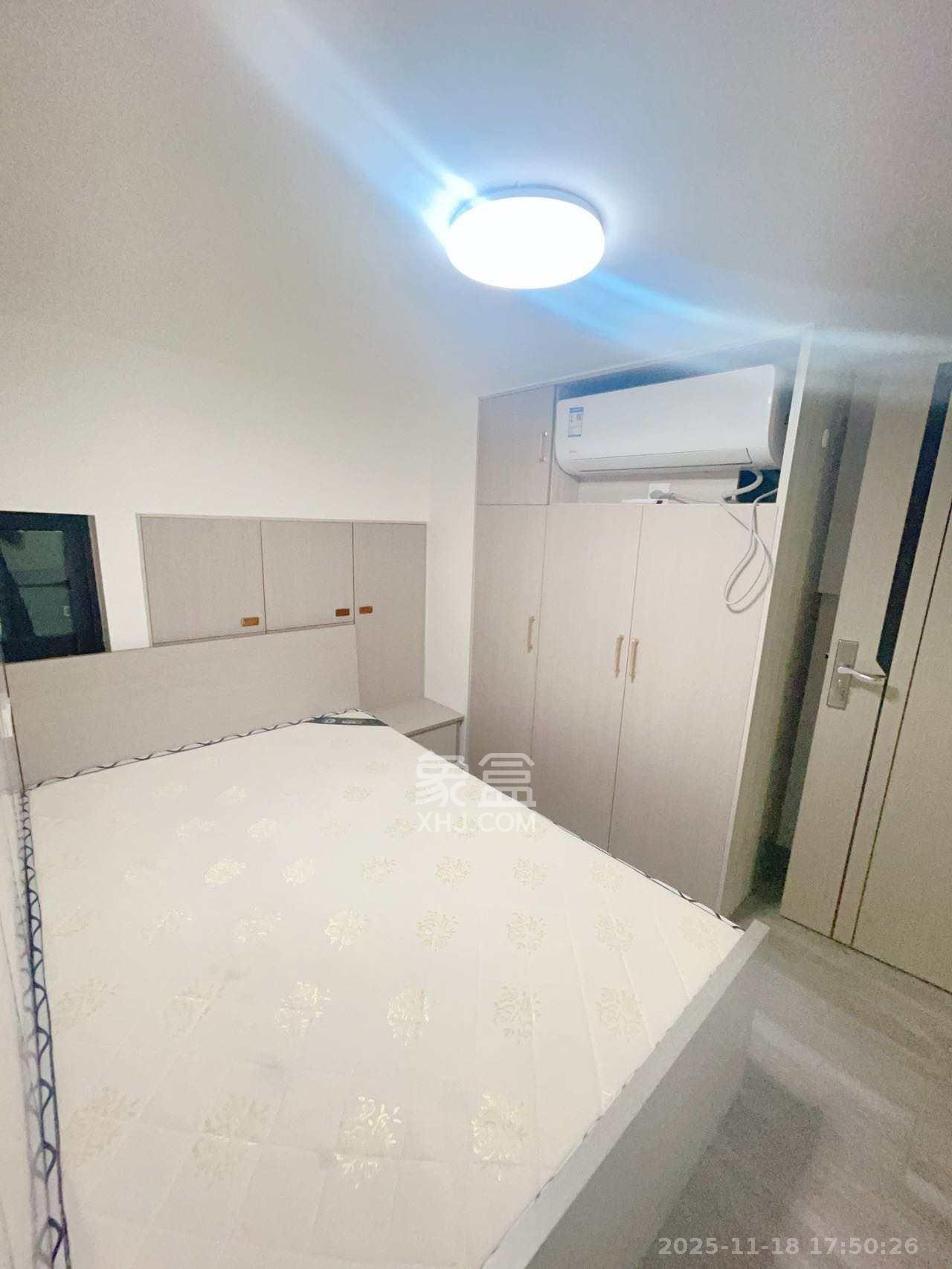 长房时代小镇  2室1厅1卫    1800.0元/月室内图