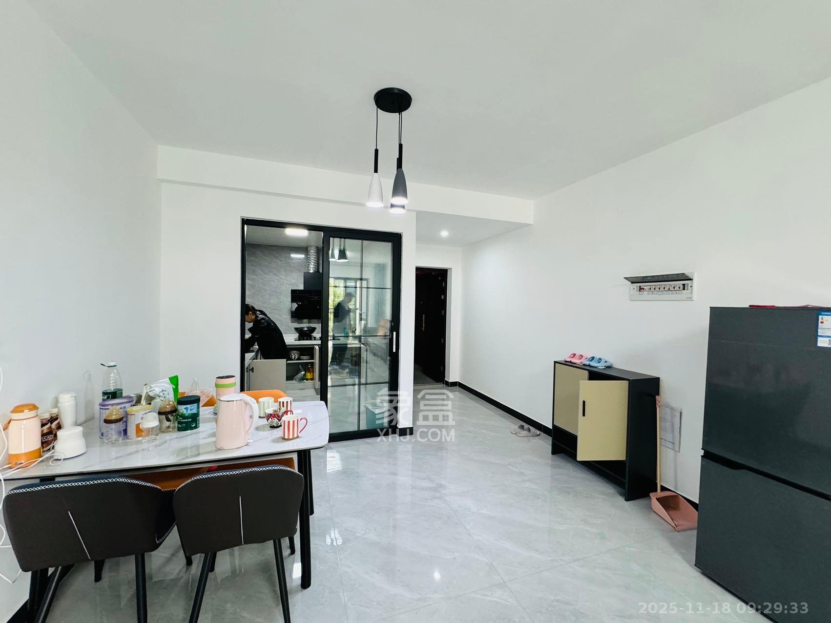 华杰天骄(滨江福源里) 3室2厅2卫 3300.0元/月 华杰天骄(滨江福源里) 3室2厅2卫 3300.0元/月室内图