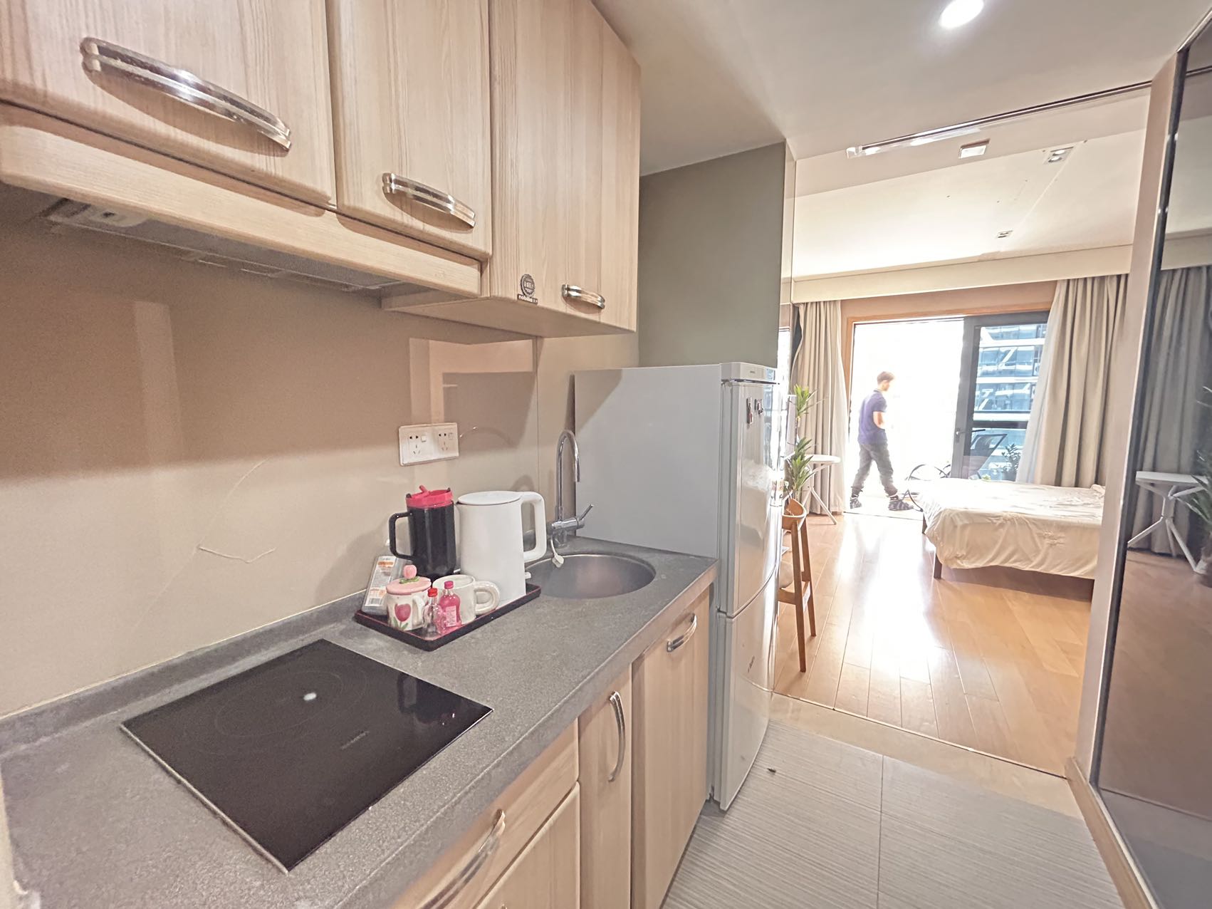 海域阳光(一二期) 1室0厅1卫 1500.0元/月 海域阳光(一二期) 1室0厅1卫 1500.0元/月室内图