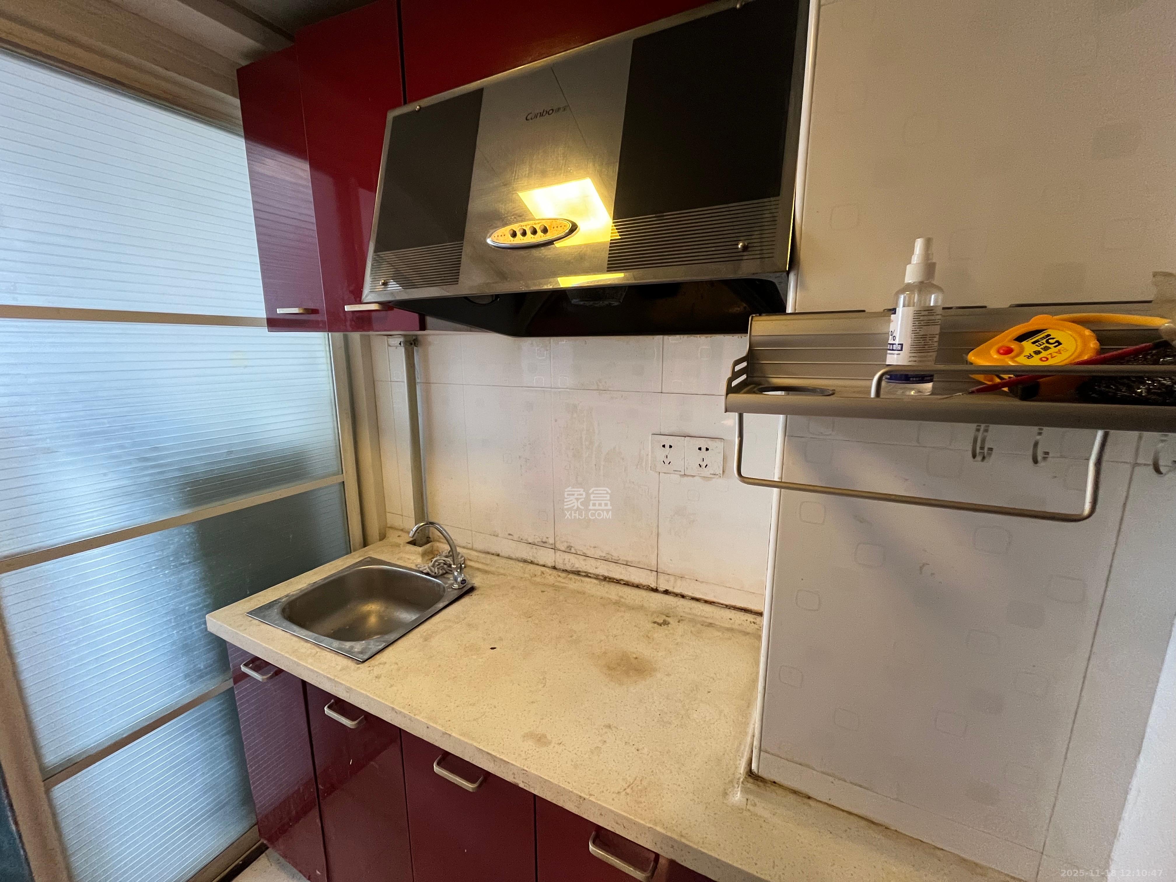 2076至高点 1室1厅1卫 1800.0元/月 2076至高点 1室1厅1卫 1800.0元/月室内图