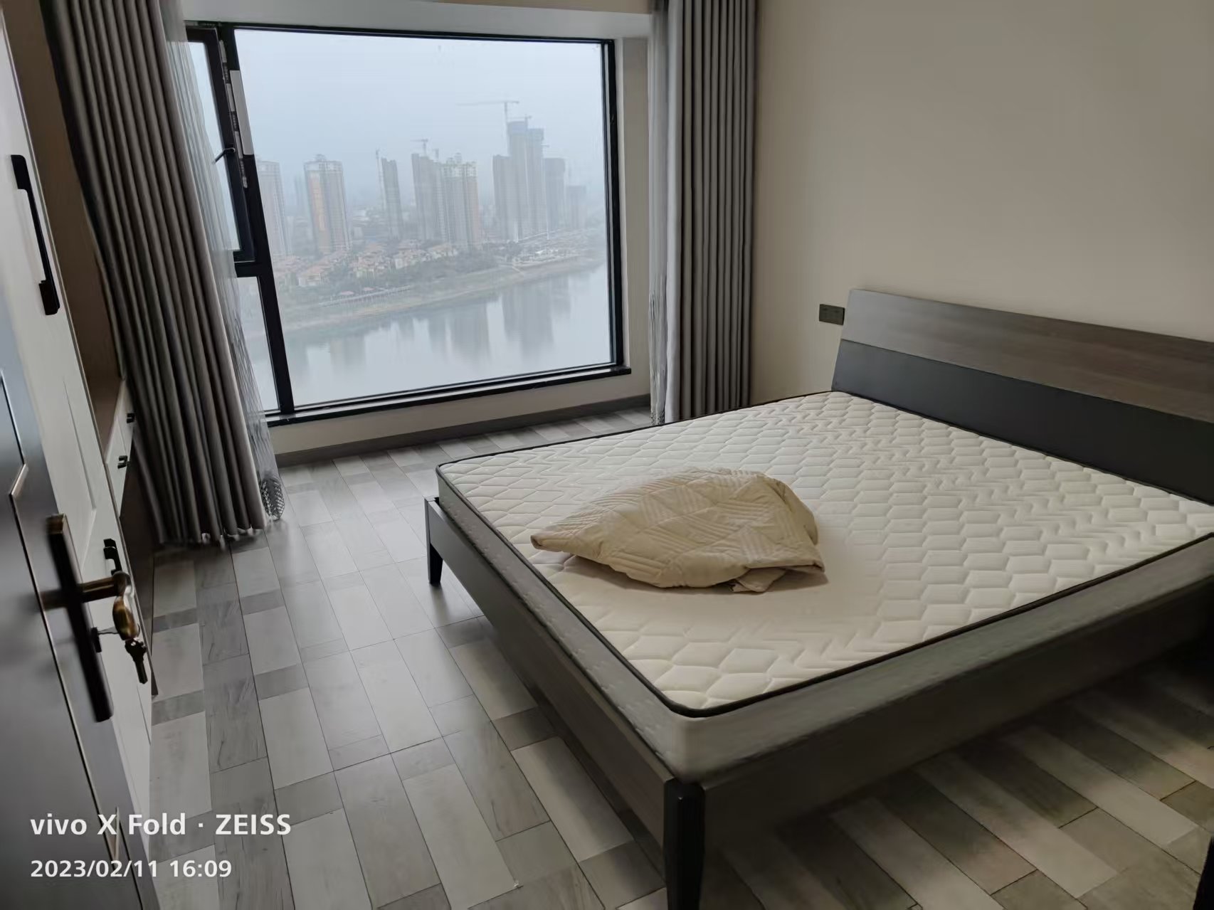 江岸公馆 1室1厅1卫 1600.0元/月 江岸公馆 1室1厅1卫 1600.0元/月室内图