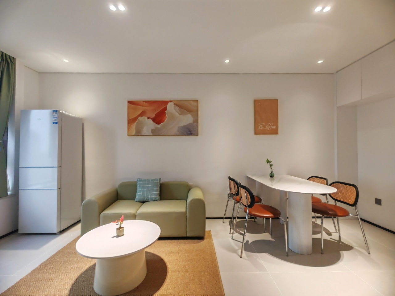 海航豪庭南苑  1室0厅0卫    3200.0元/月室内图1