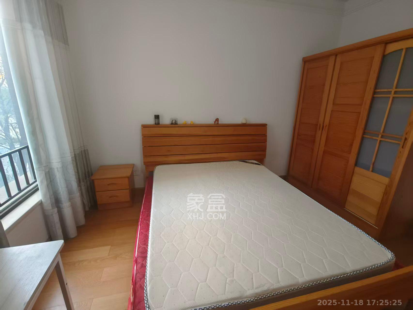 中海国际四期  2室2厅1卫    1800.0元/月室内图