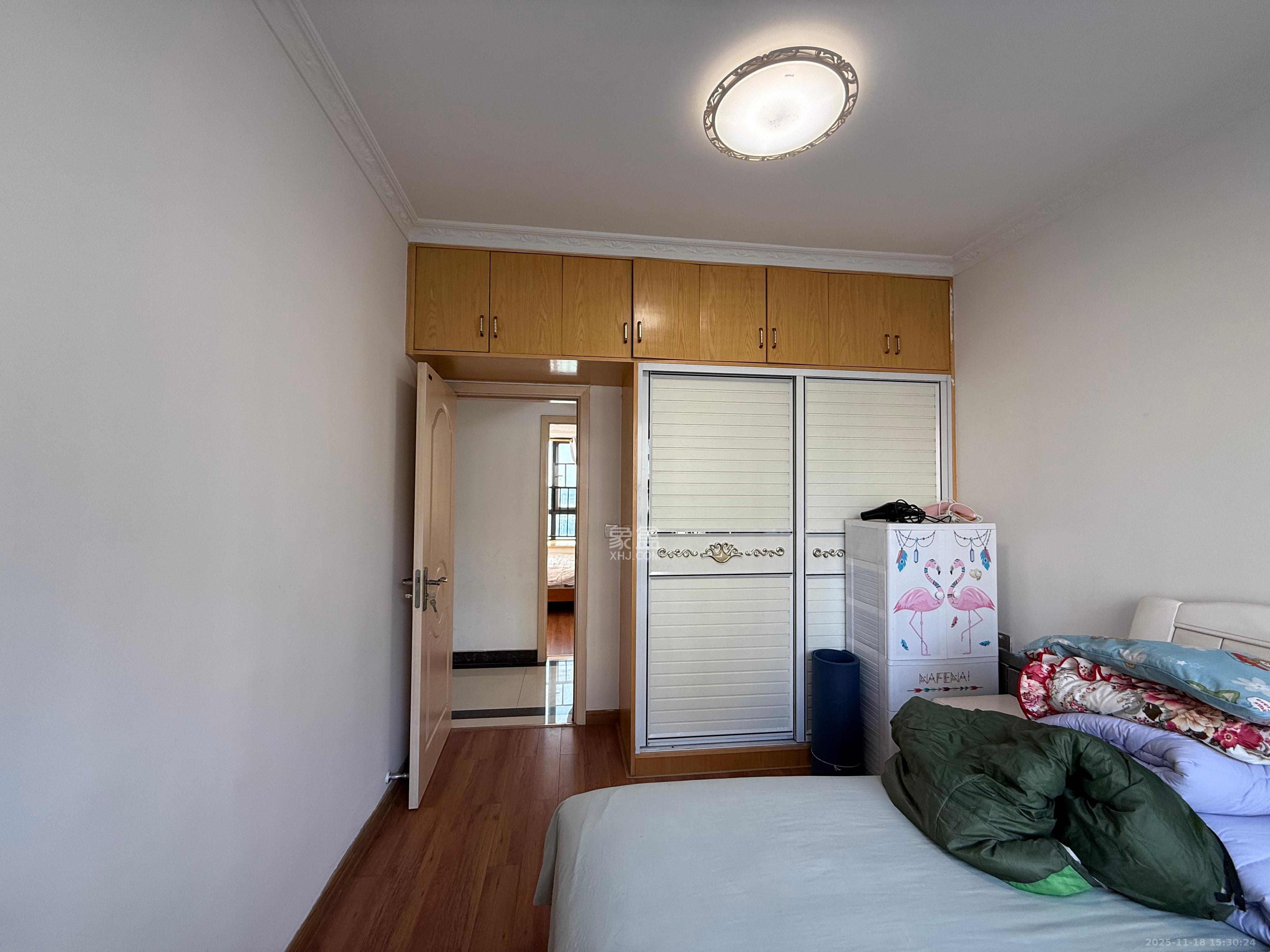 中建芙蓉嘉苑  3室2厅2卫    2400.0元/月室内图