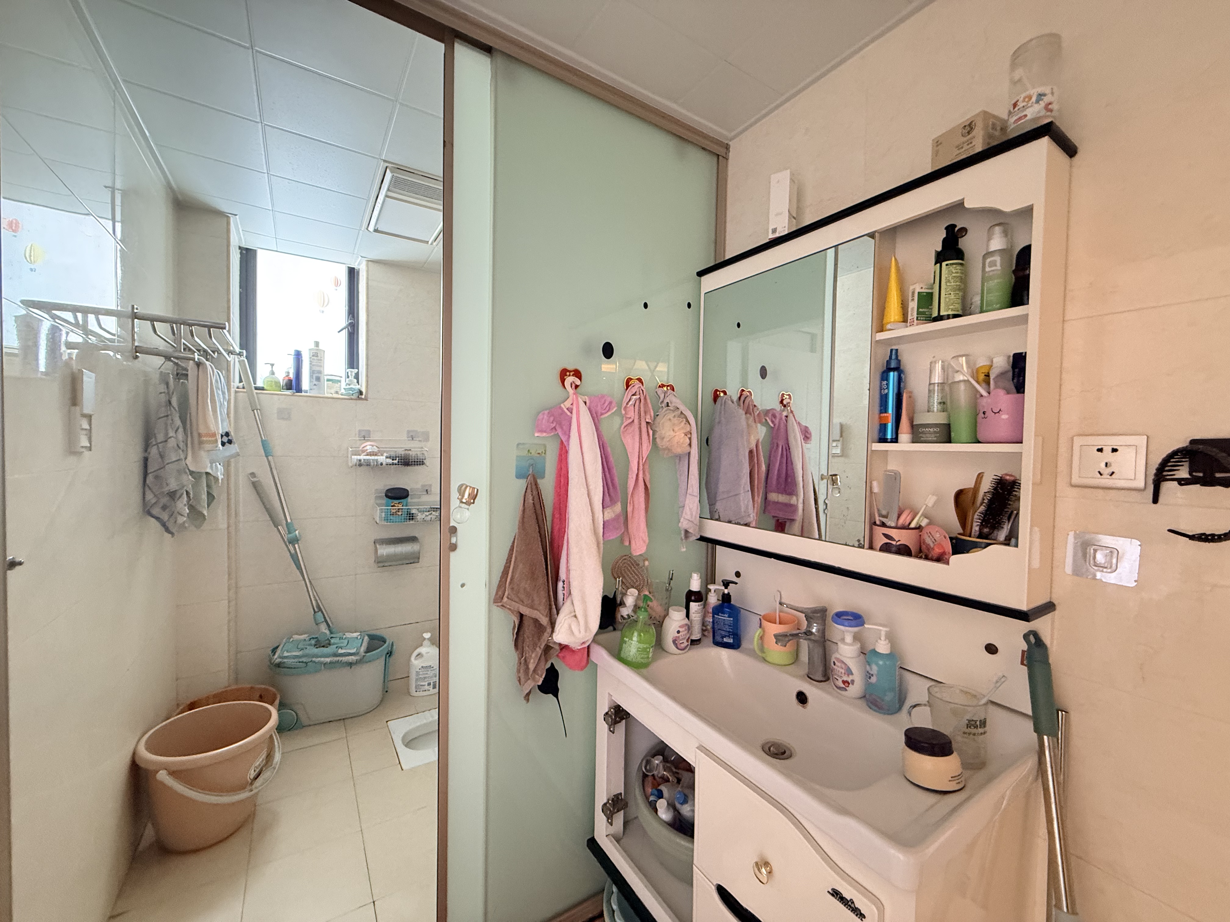 山水华庭 3室2厅2卫 49.8万 山水华庭 3室2厅2卫 49.8万室内图